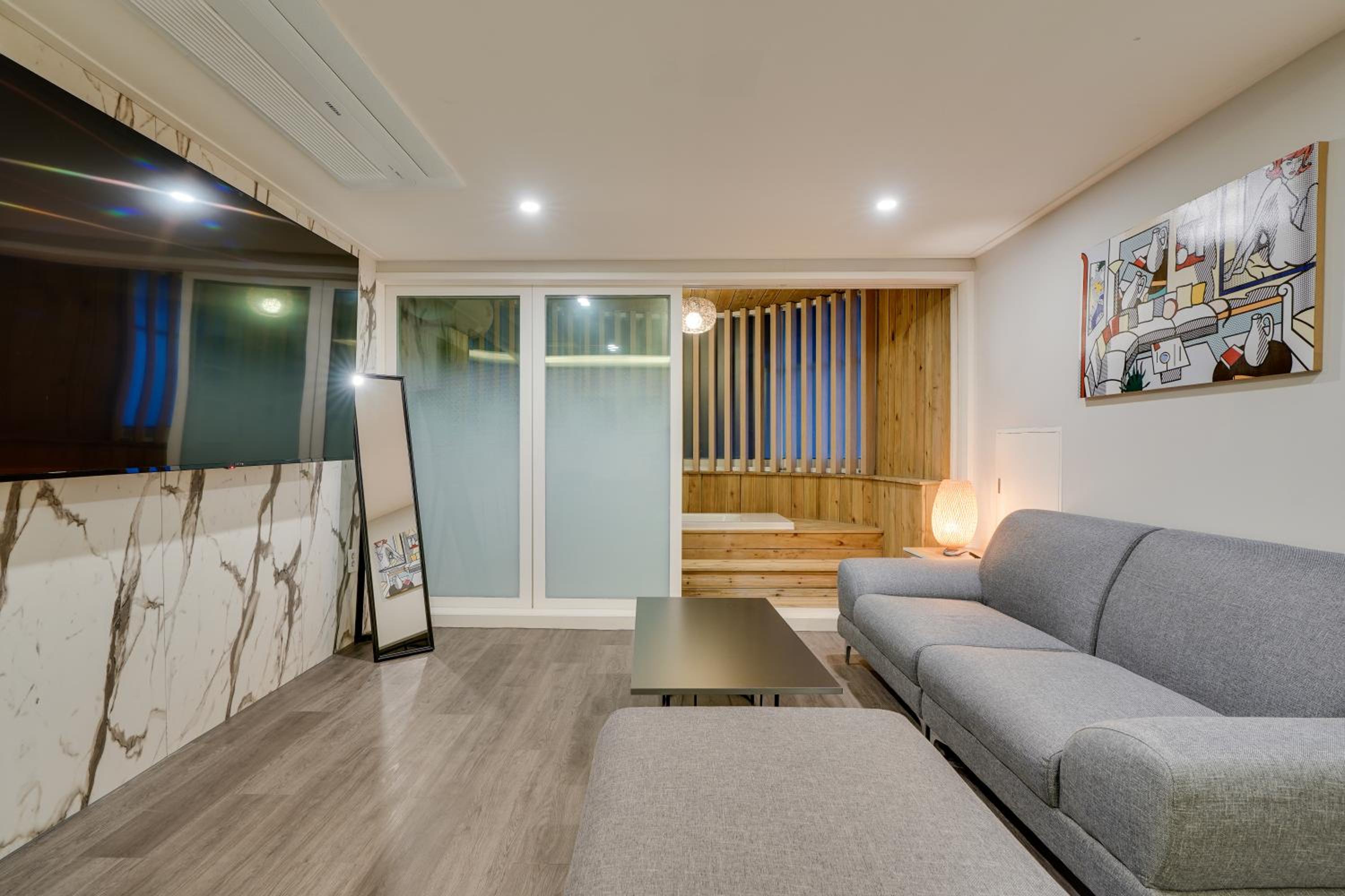 Family Spa Room - Photo 1