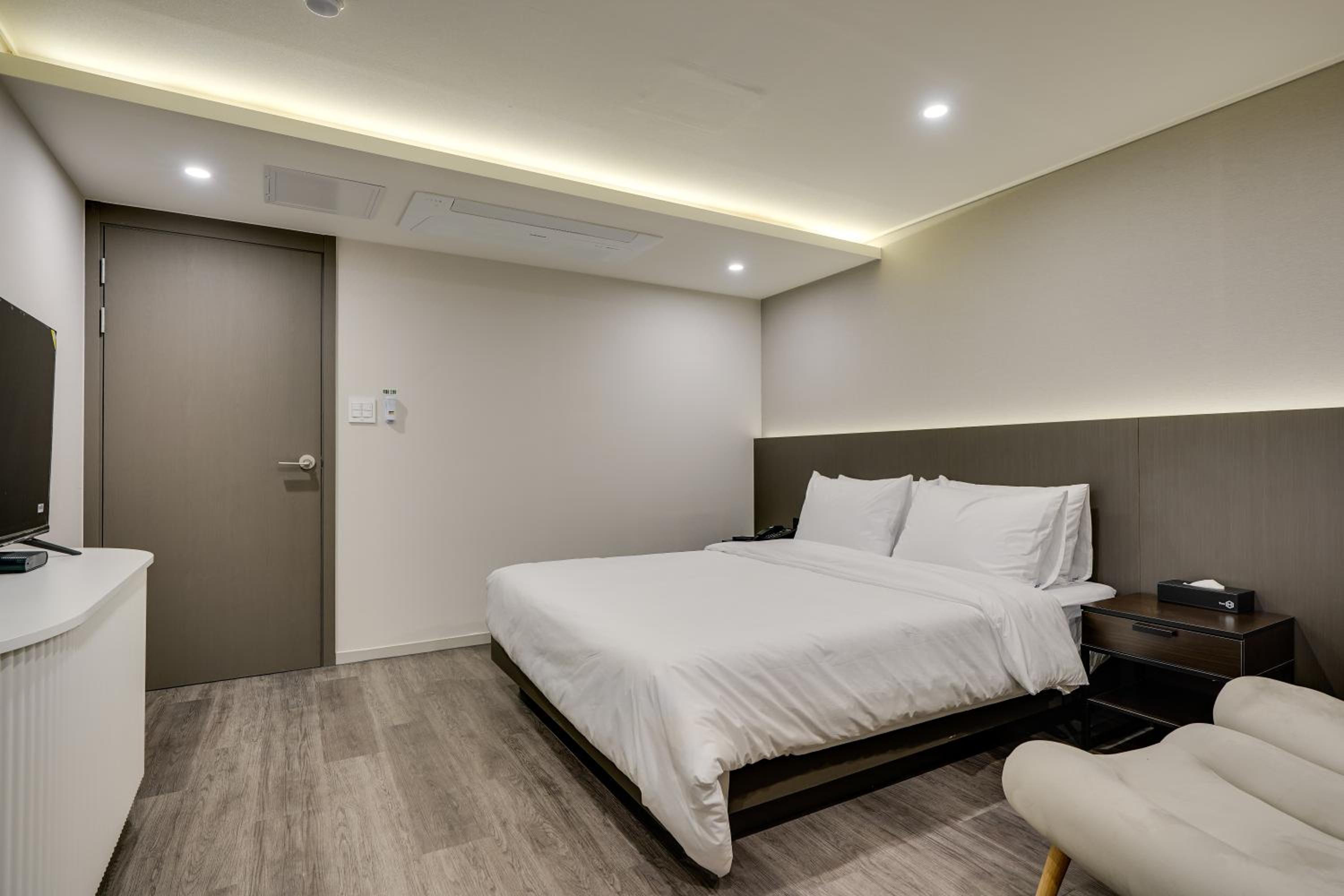 Family Spa Room - Photo 8