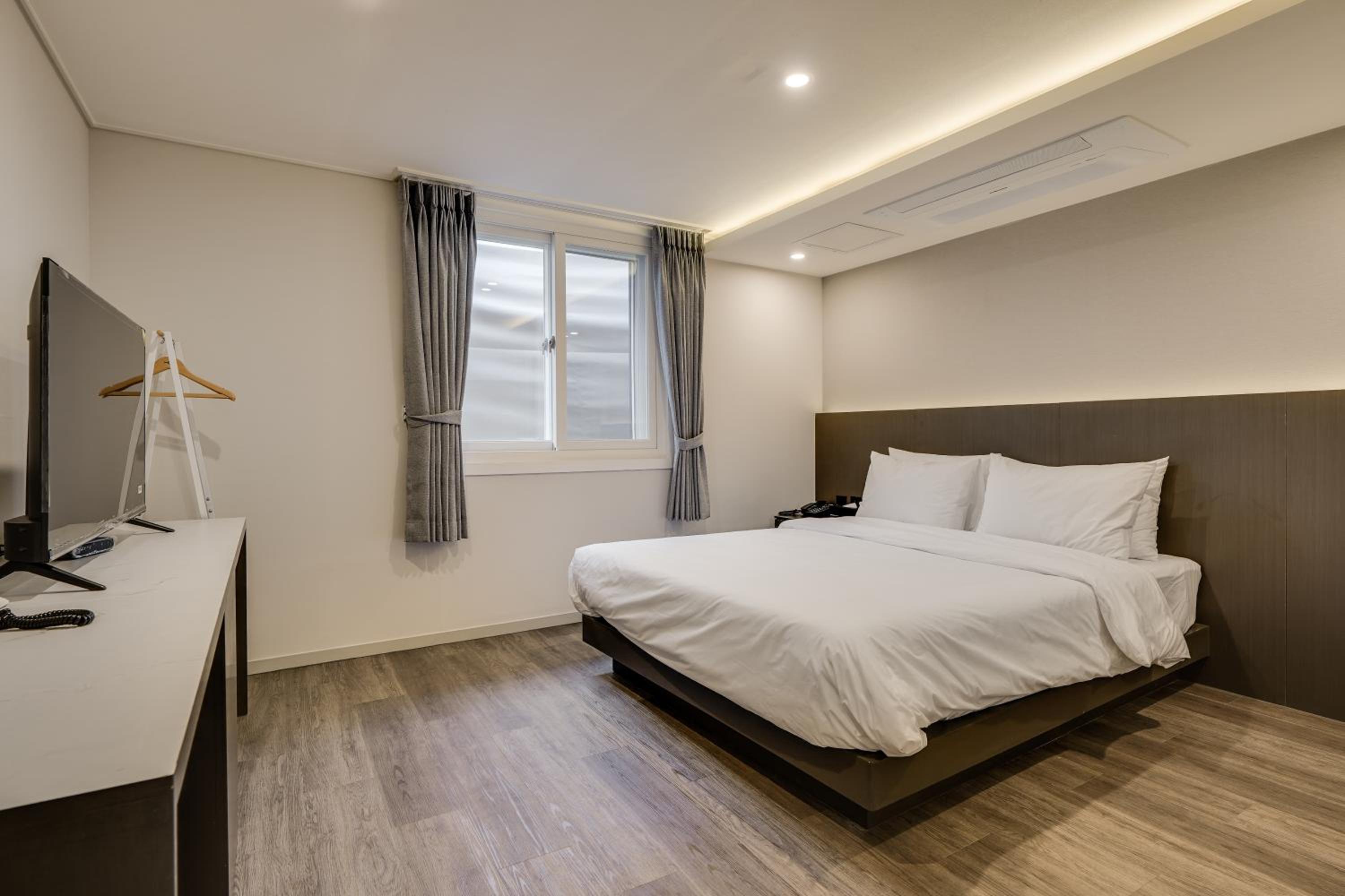 Glamping Party Room - Photo 19