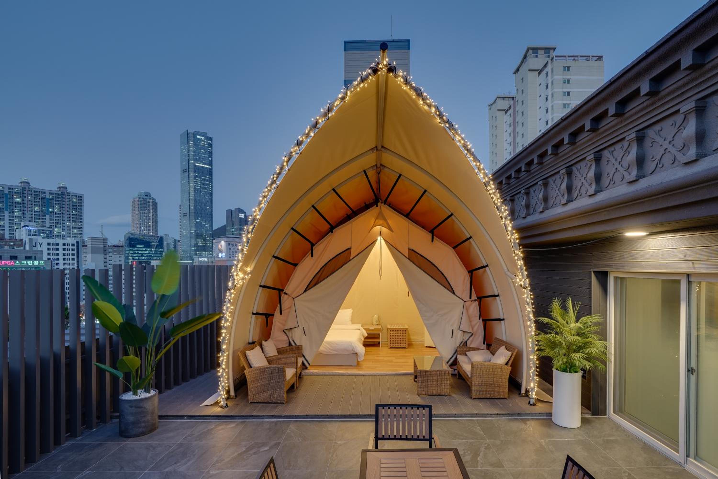 Glamping Party Room - Photo 1