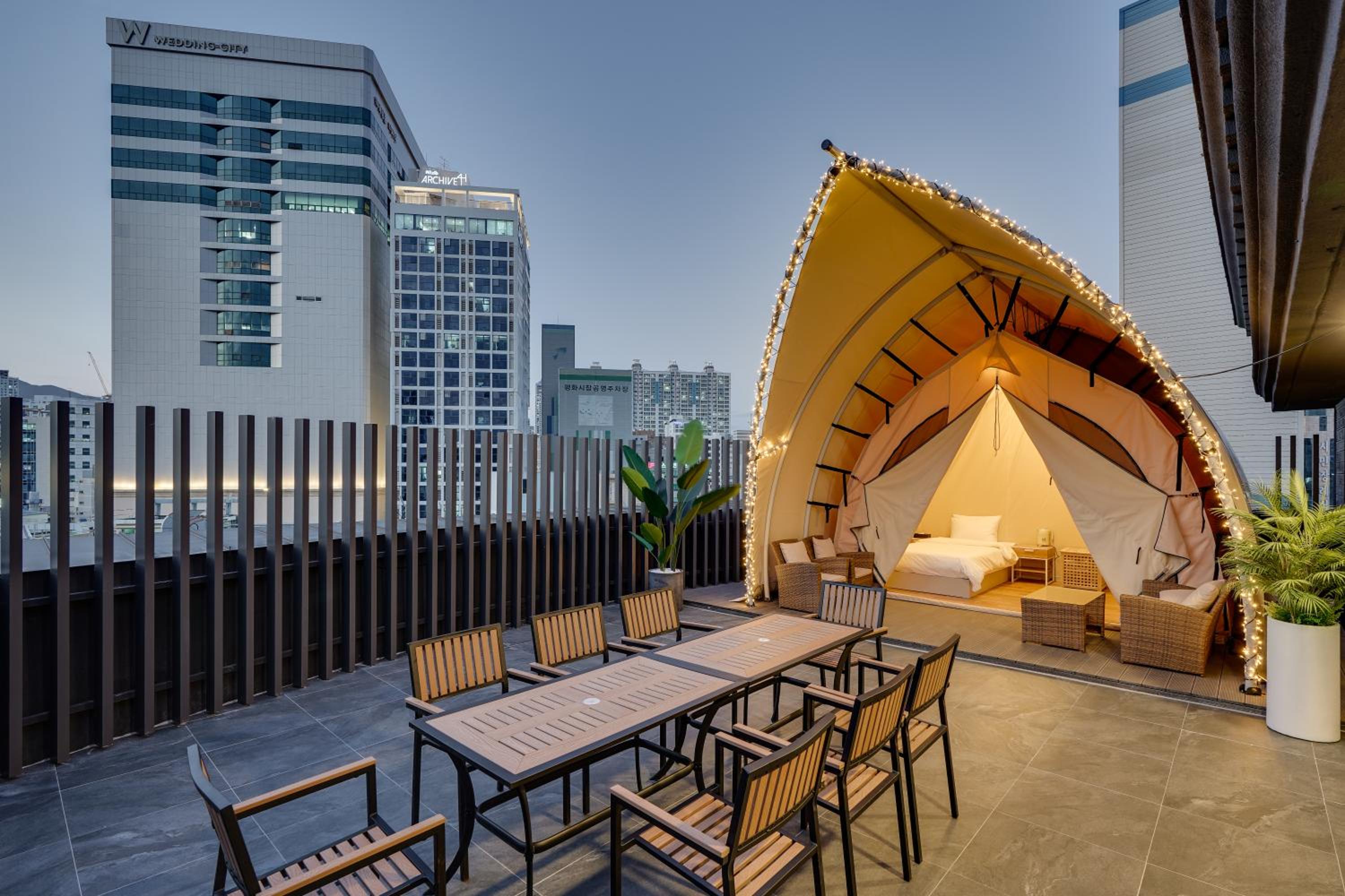Glamping Party Room - Photo 2