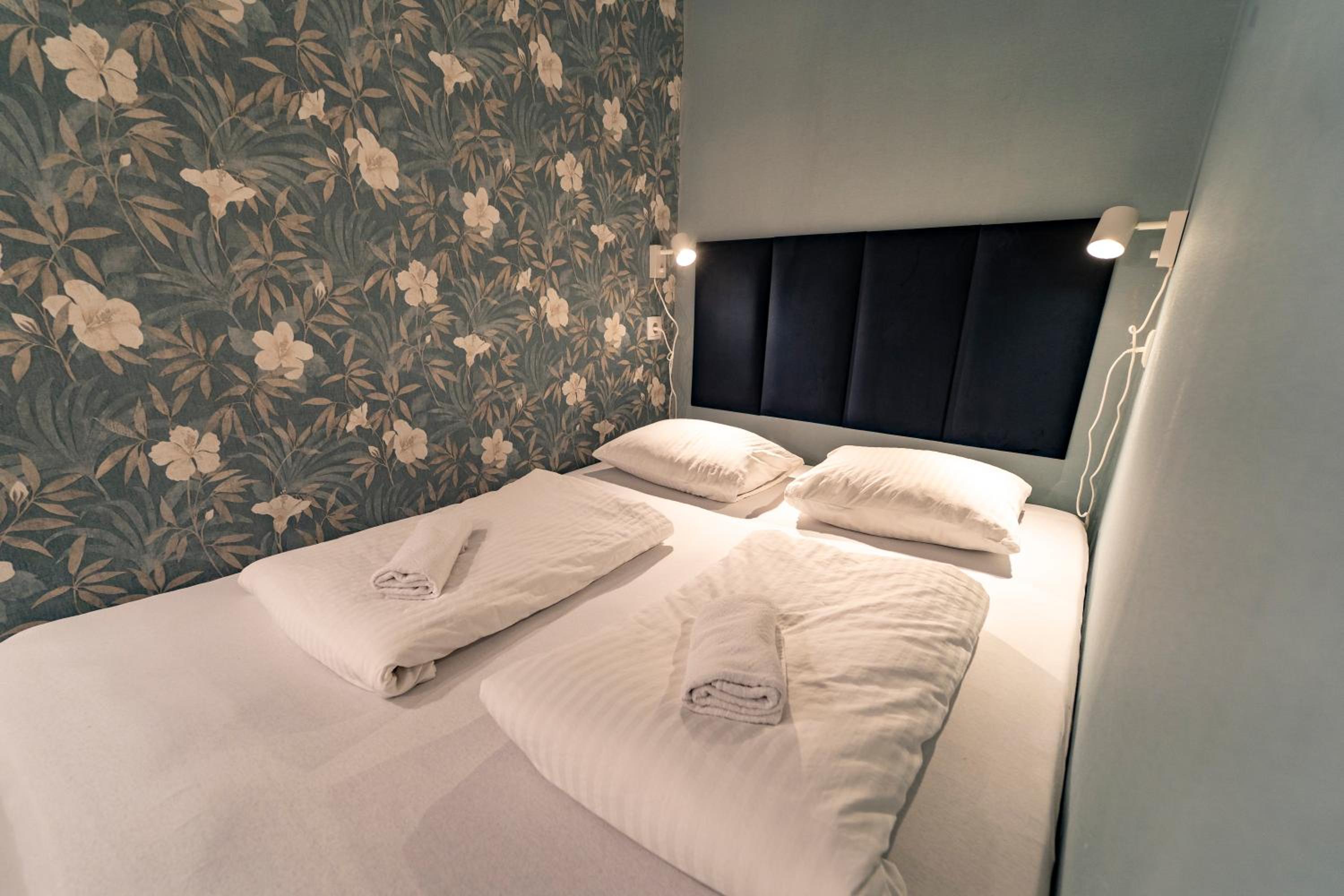 Small Double Room - Photo 2