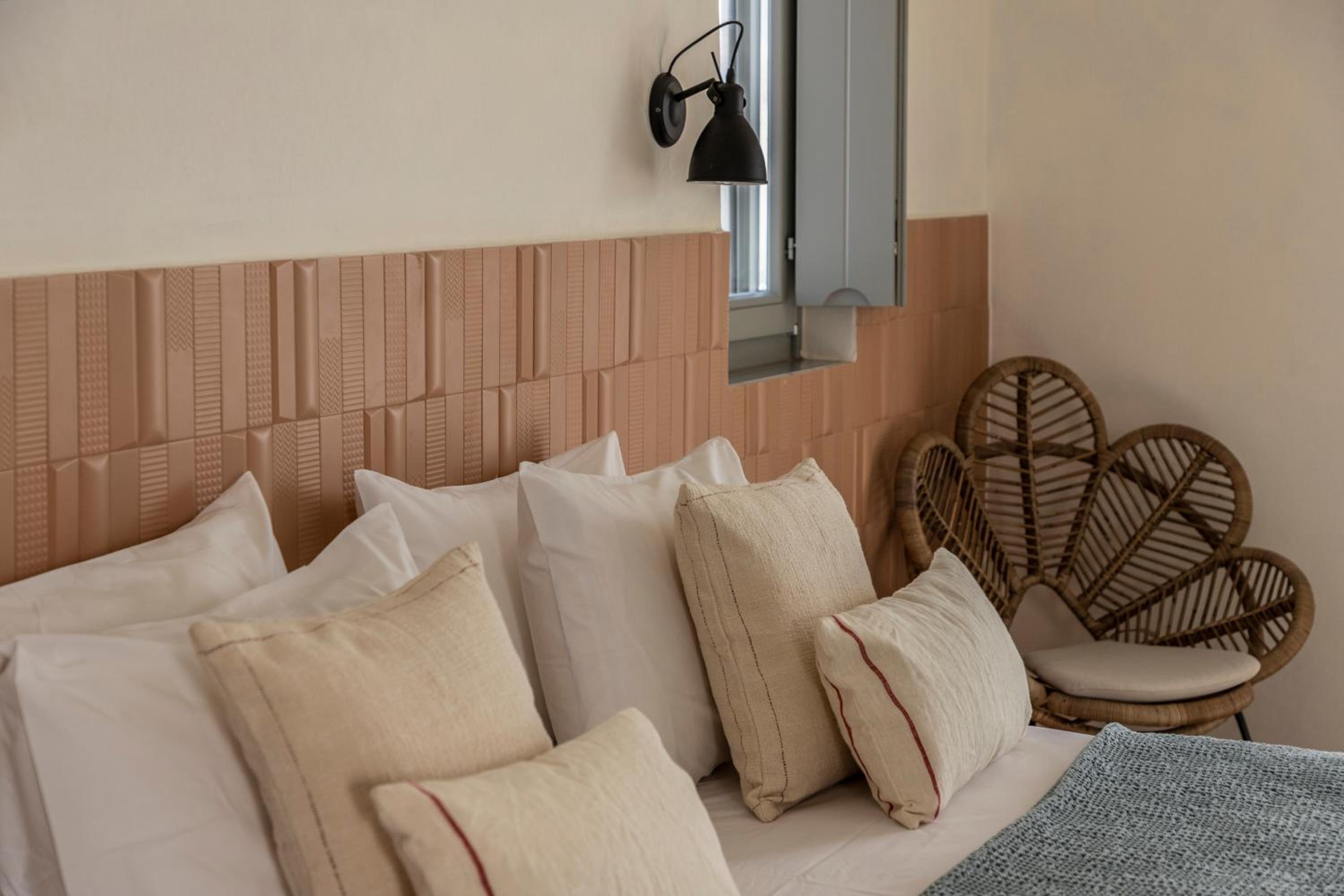 Upbeat Double with Large terrace Sea View (1st floor) - Photo 4