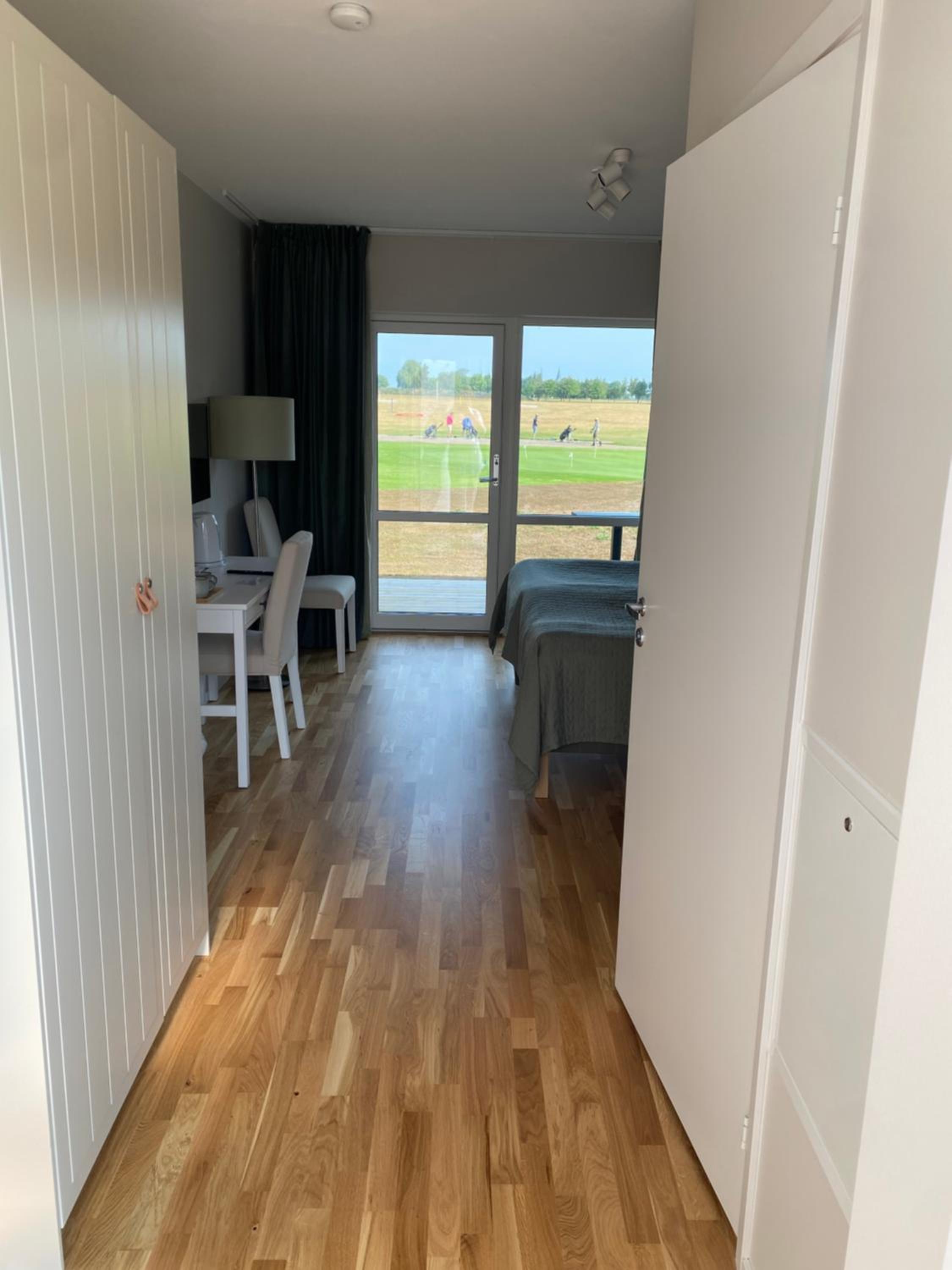 Double Room with Patio - Photo 8