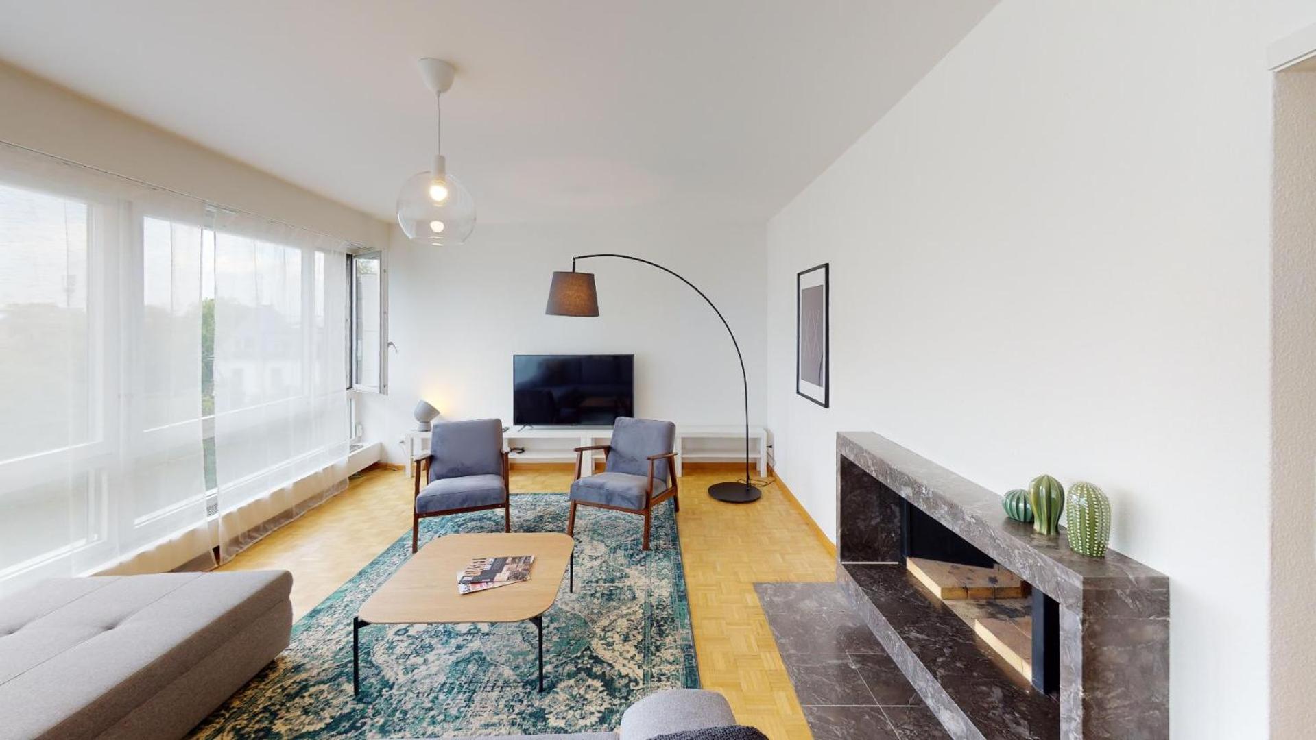 Three-Bedroom Apartment photo 1
