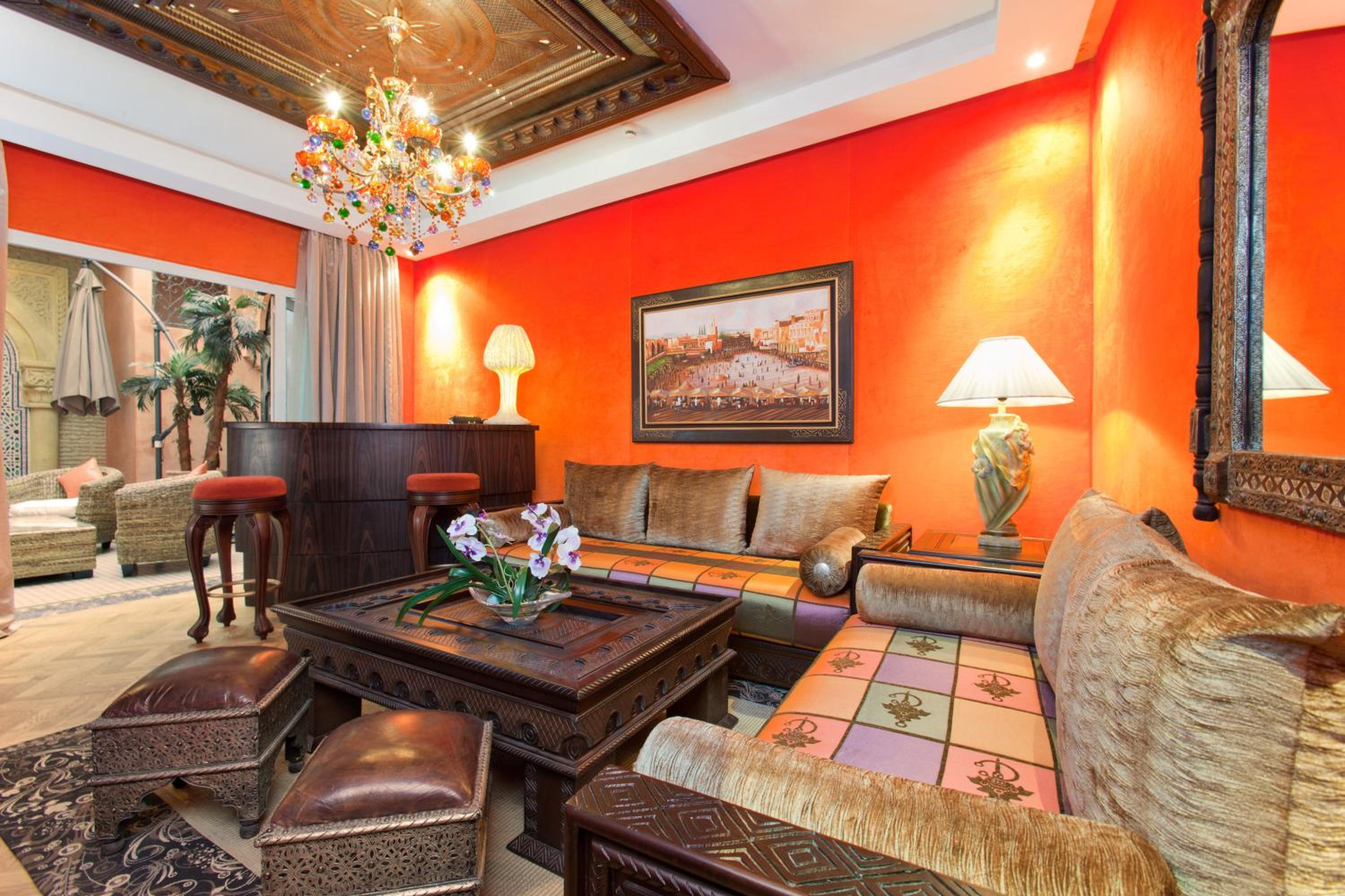 Deluxe Suite with Andalousian Patio - Photo 3