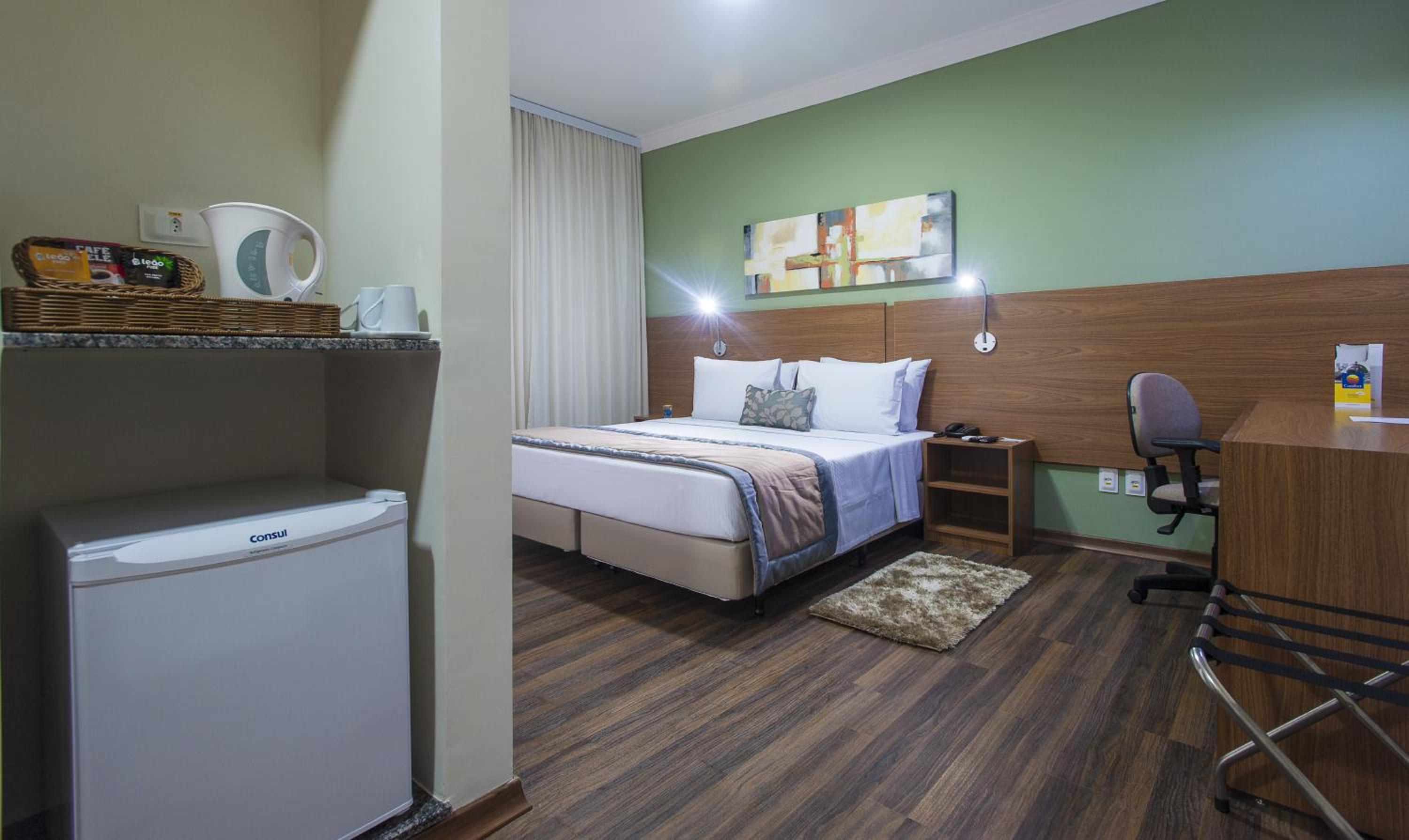 Deluxe Queen Room photo 2