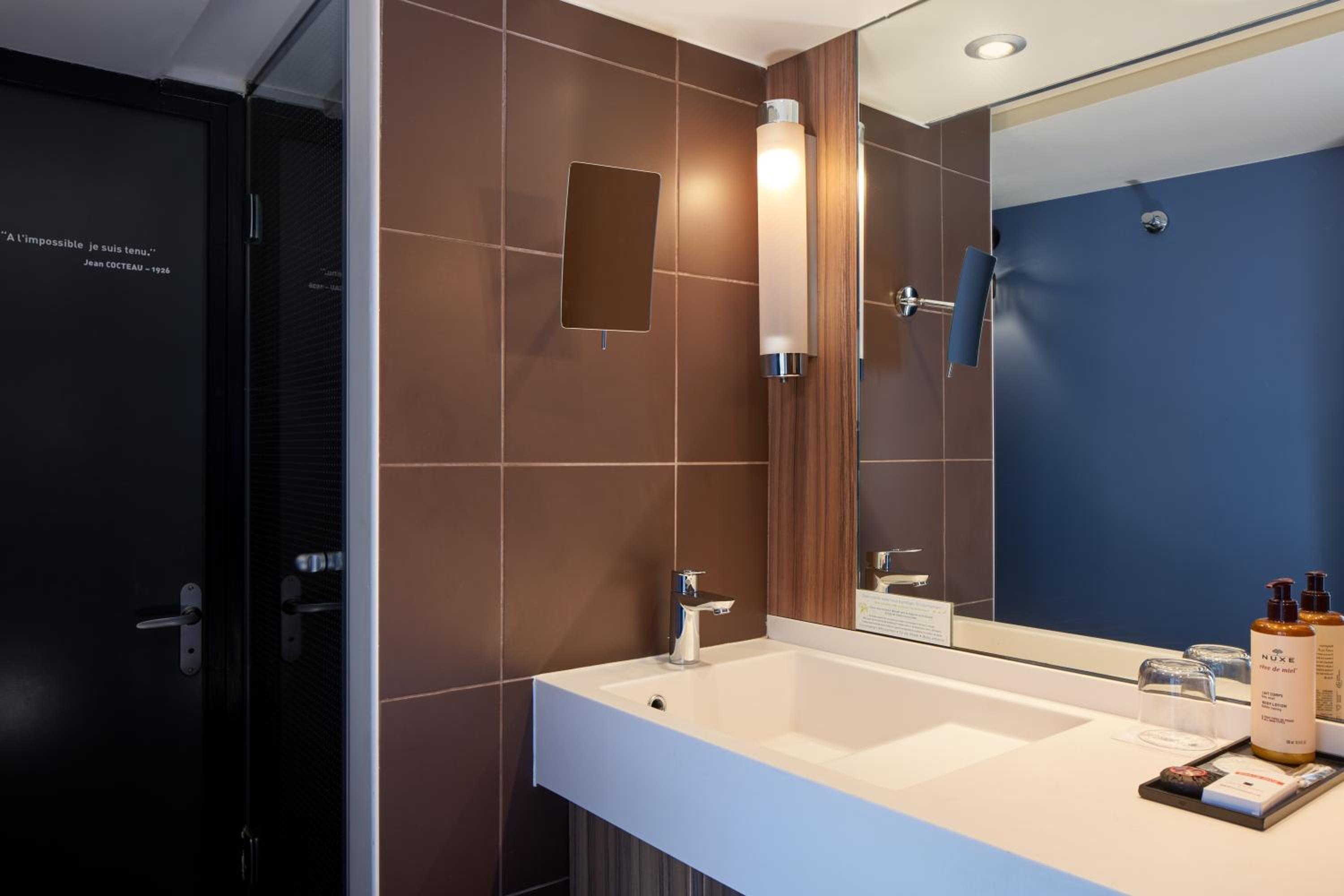 Classic Double Room with Balcony photo 3