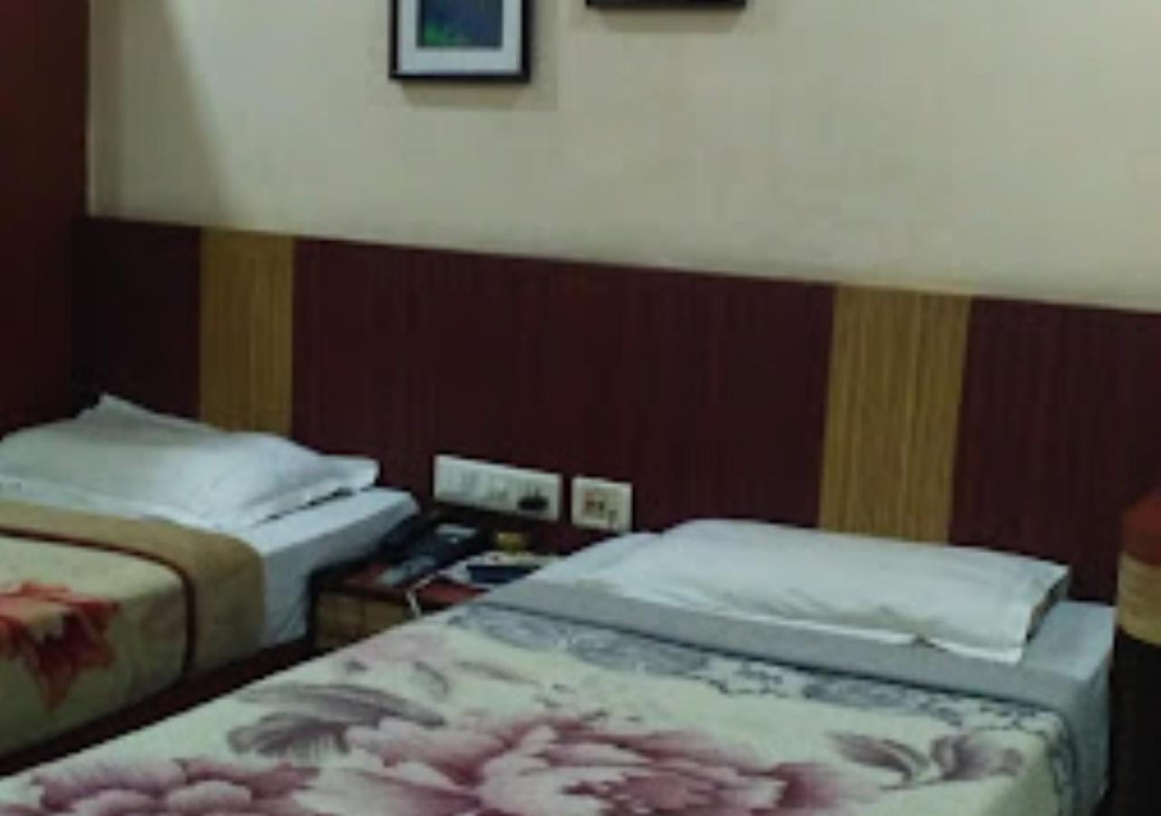 Deluxe King Room photo 2