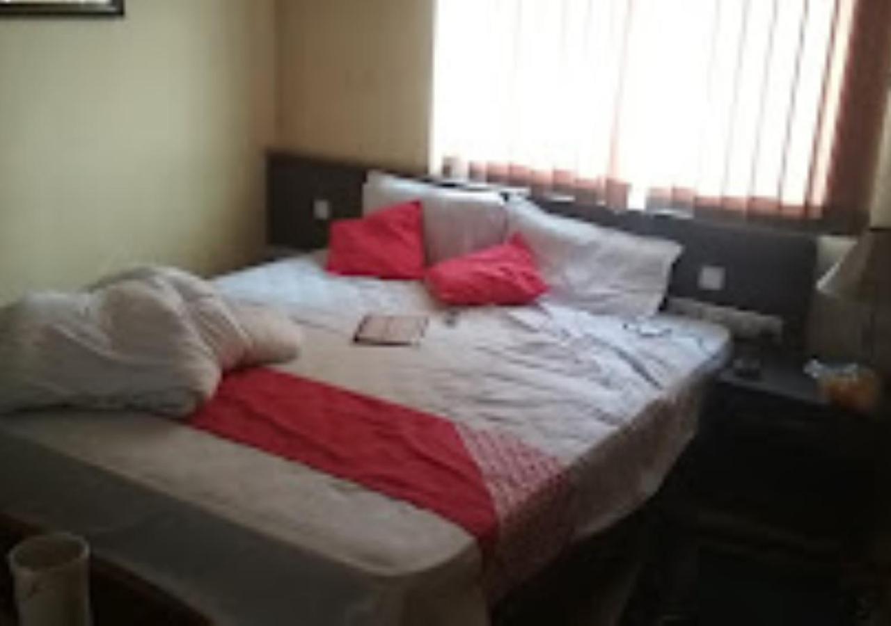 Standard Double Room photo 2