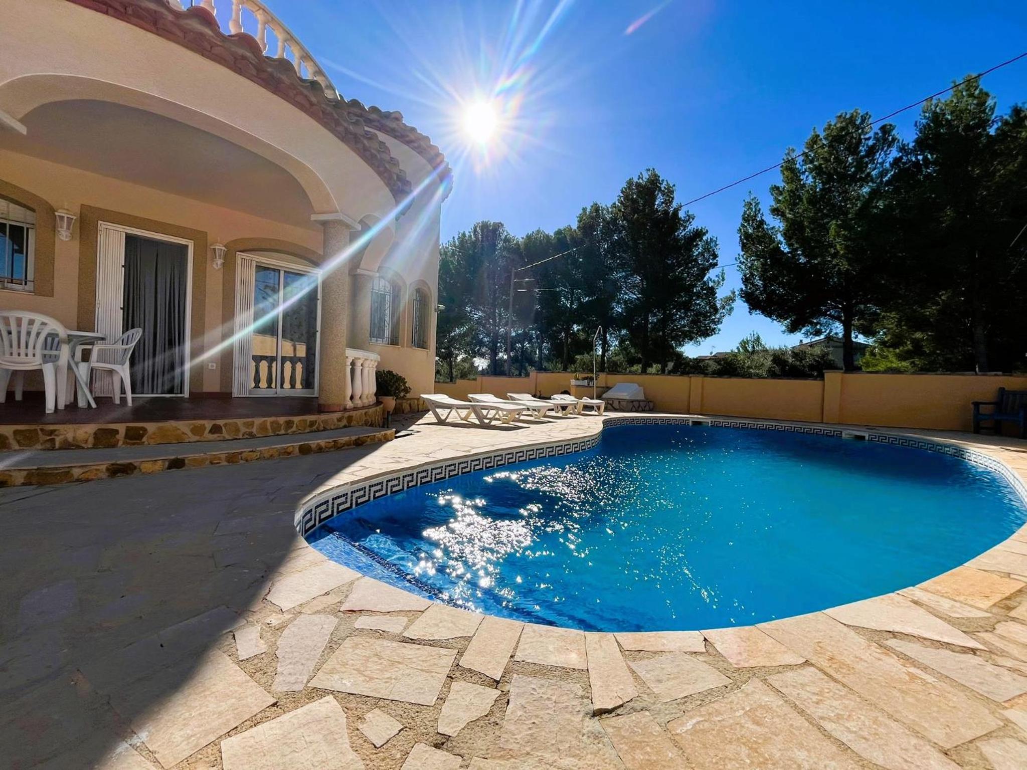 Three-Bedroom Villa photo 2