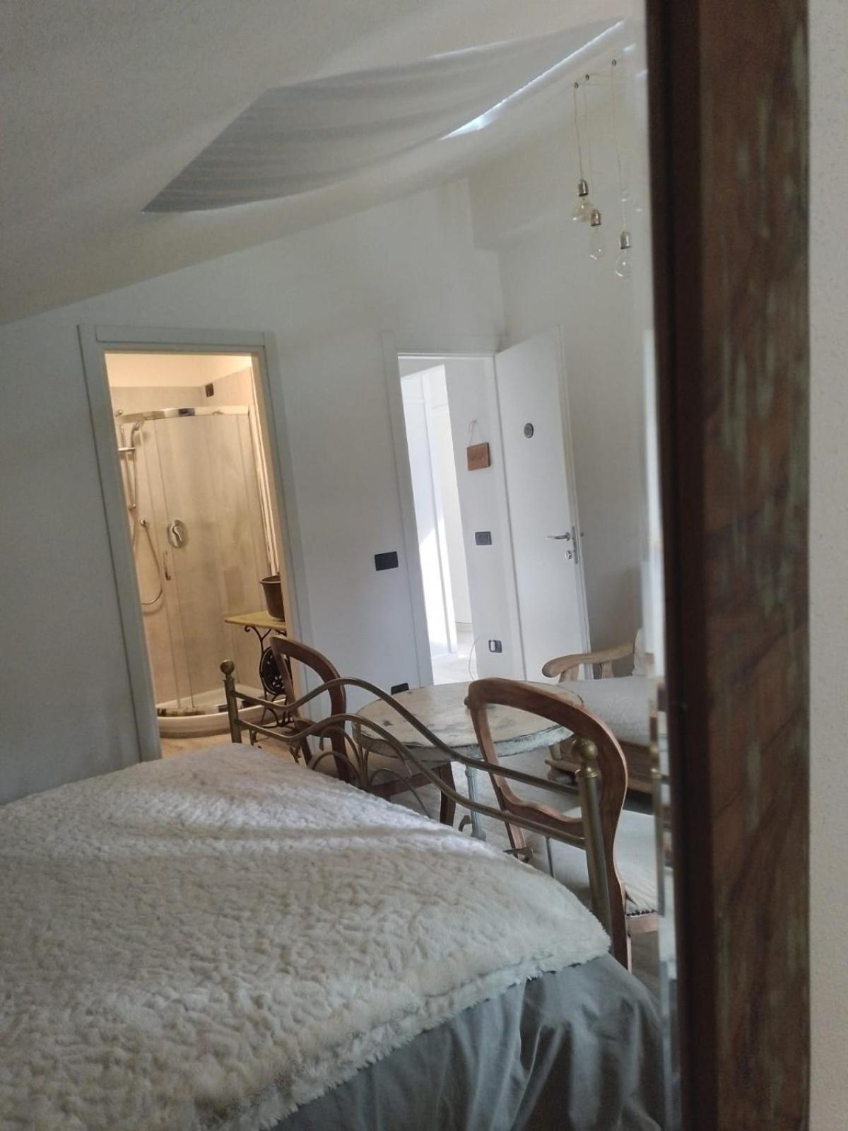Double Room with Private Bathroom - Photo 5