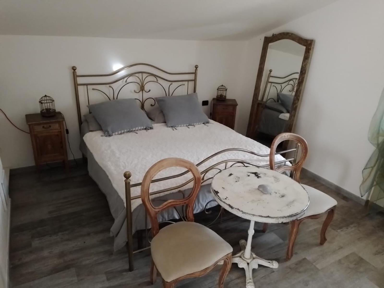 Double Room with Private Bathroom - Photo 1