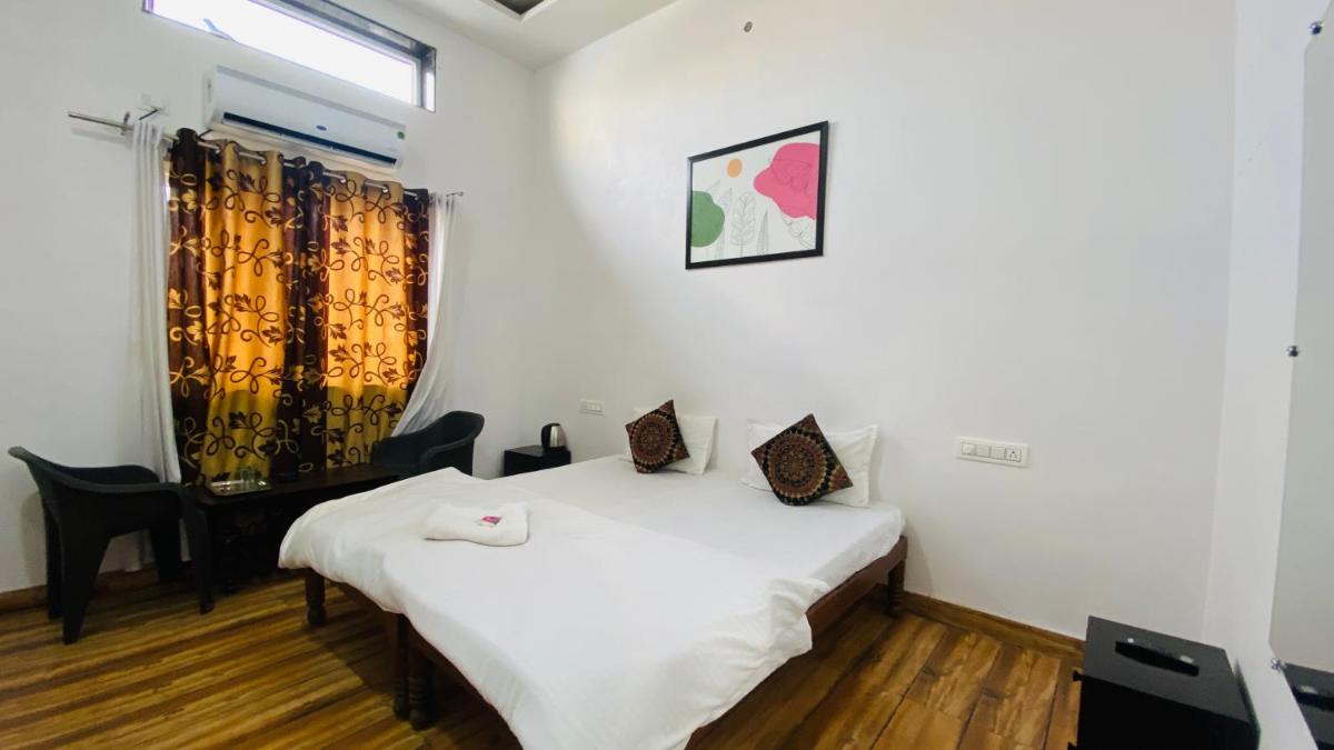 Deluxe Double Room photo 2