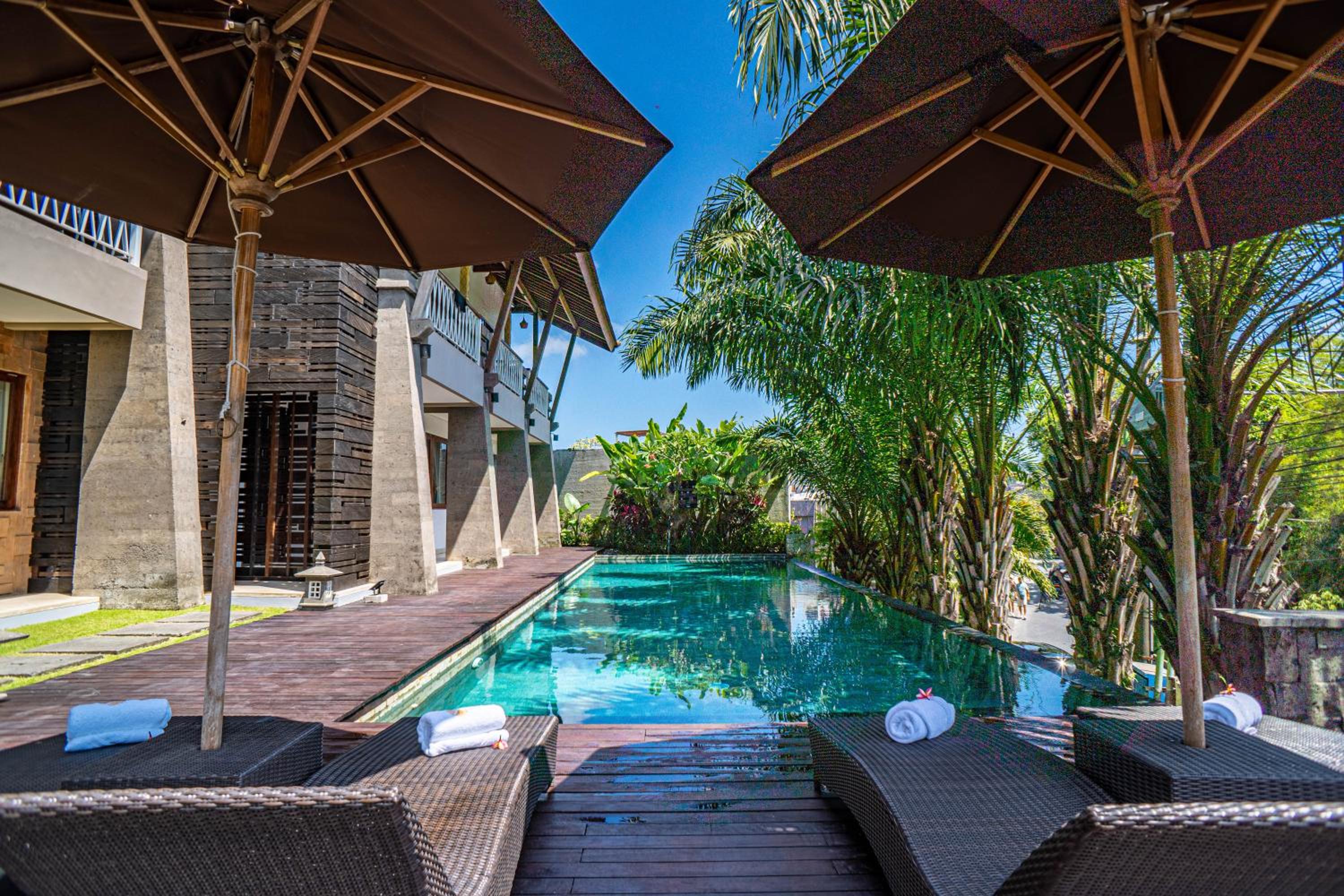  Deluxe Double Pool Access - Photo 3