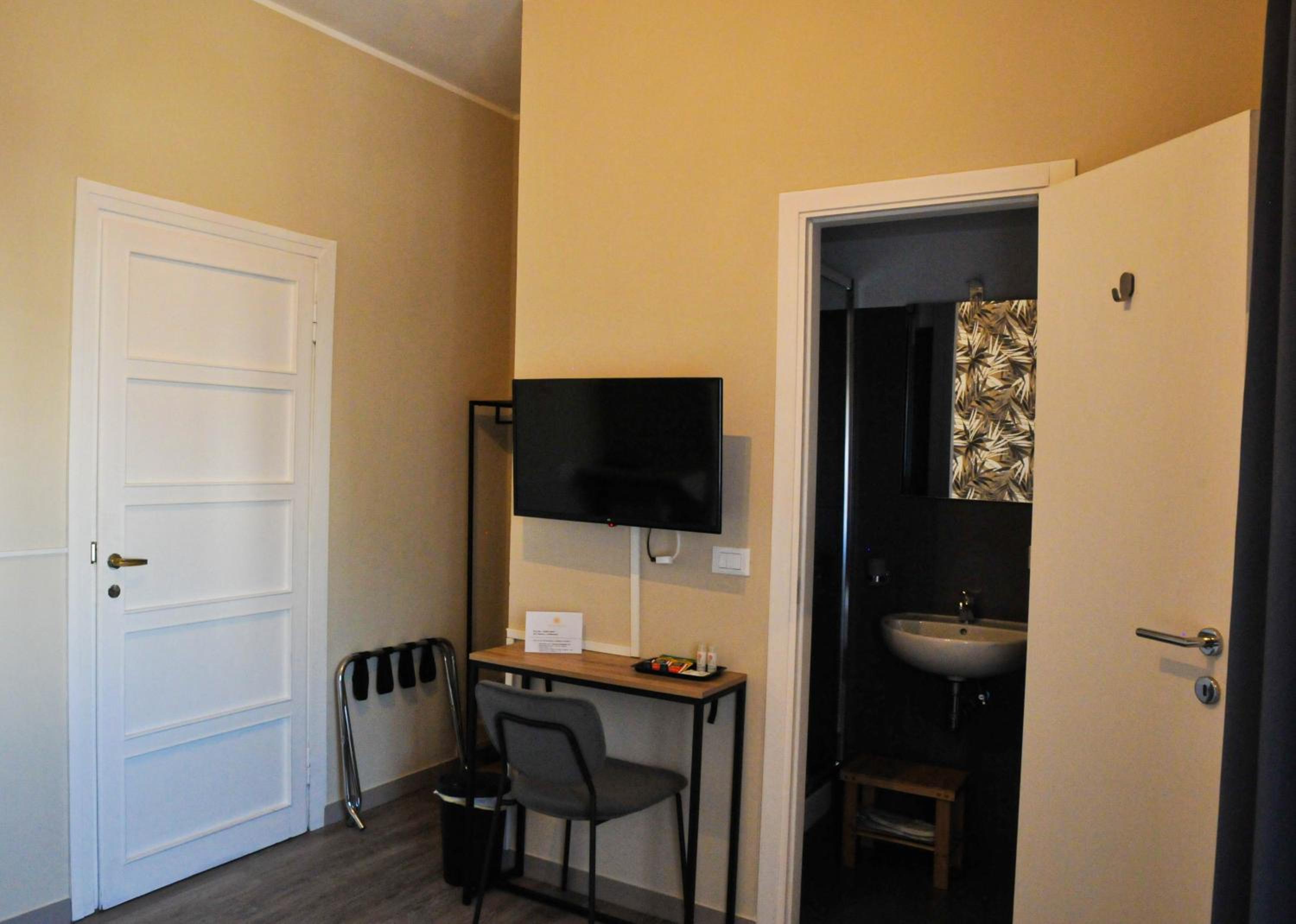 Double Room with Private Bathroom