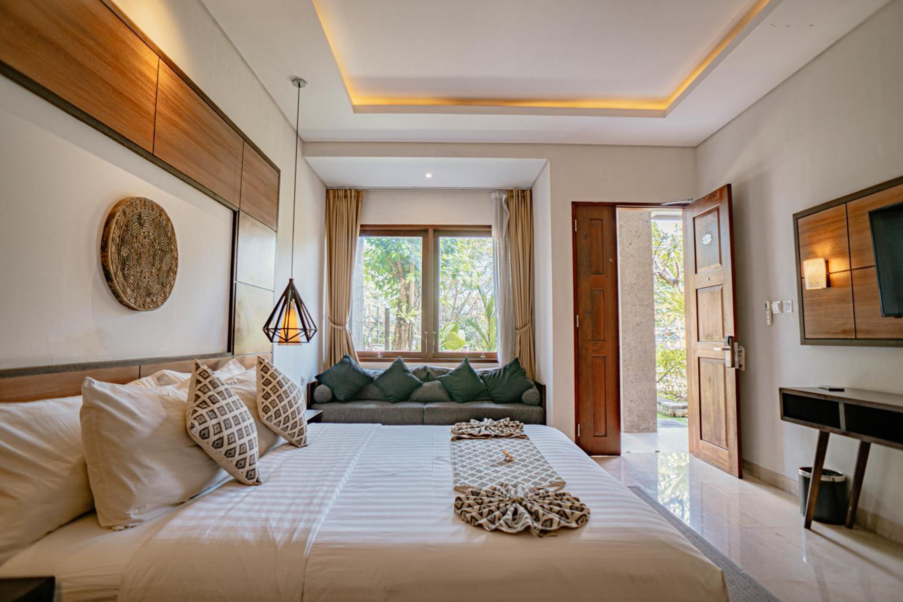 Deluxe Double with Garden View (2 Adults + 1 Child) - Photo 2