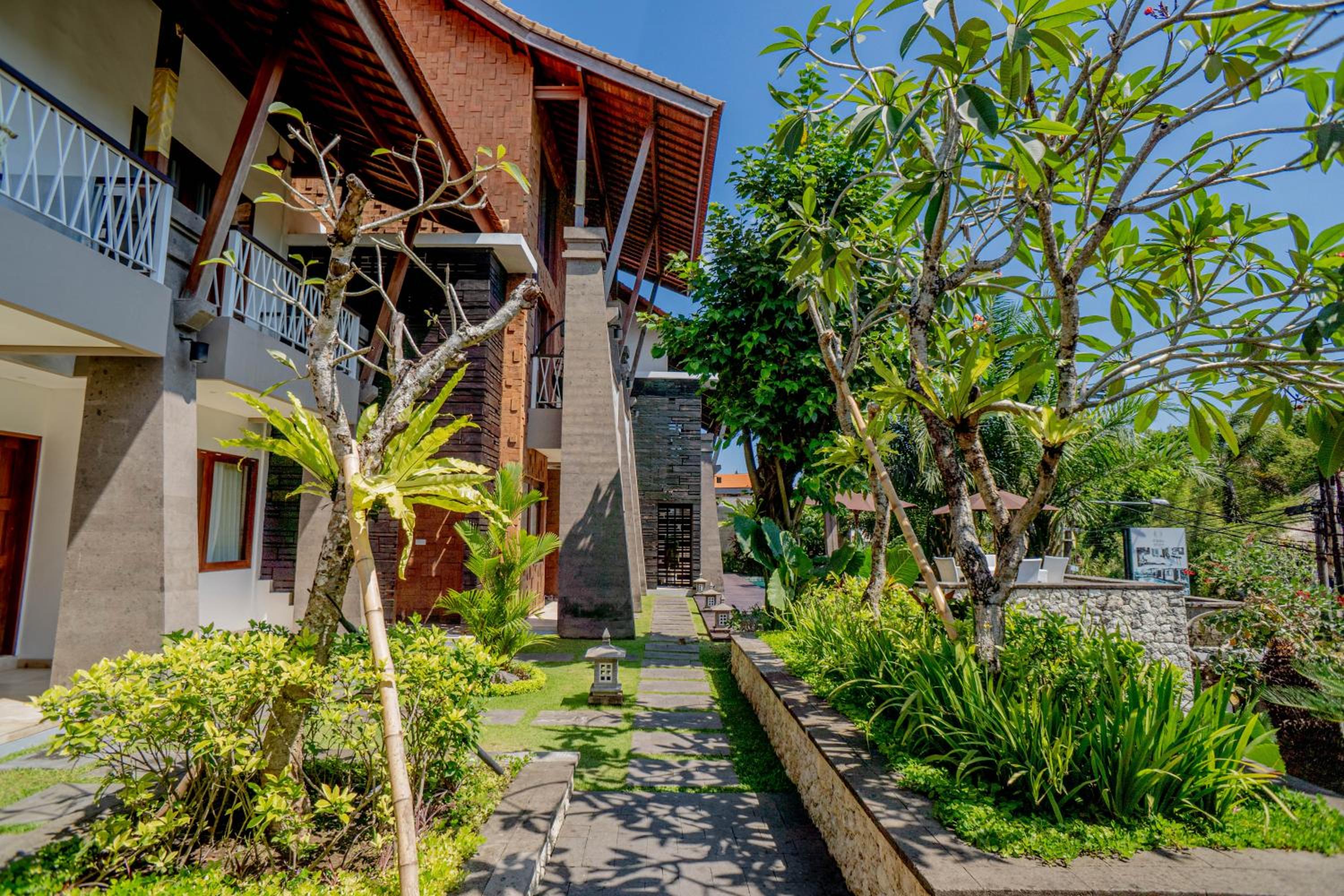 Deluxe Double with Garden View (2 Adults + 1 Child) - Photo 3
