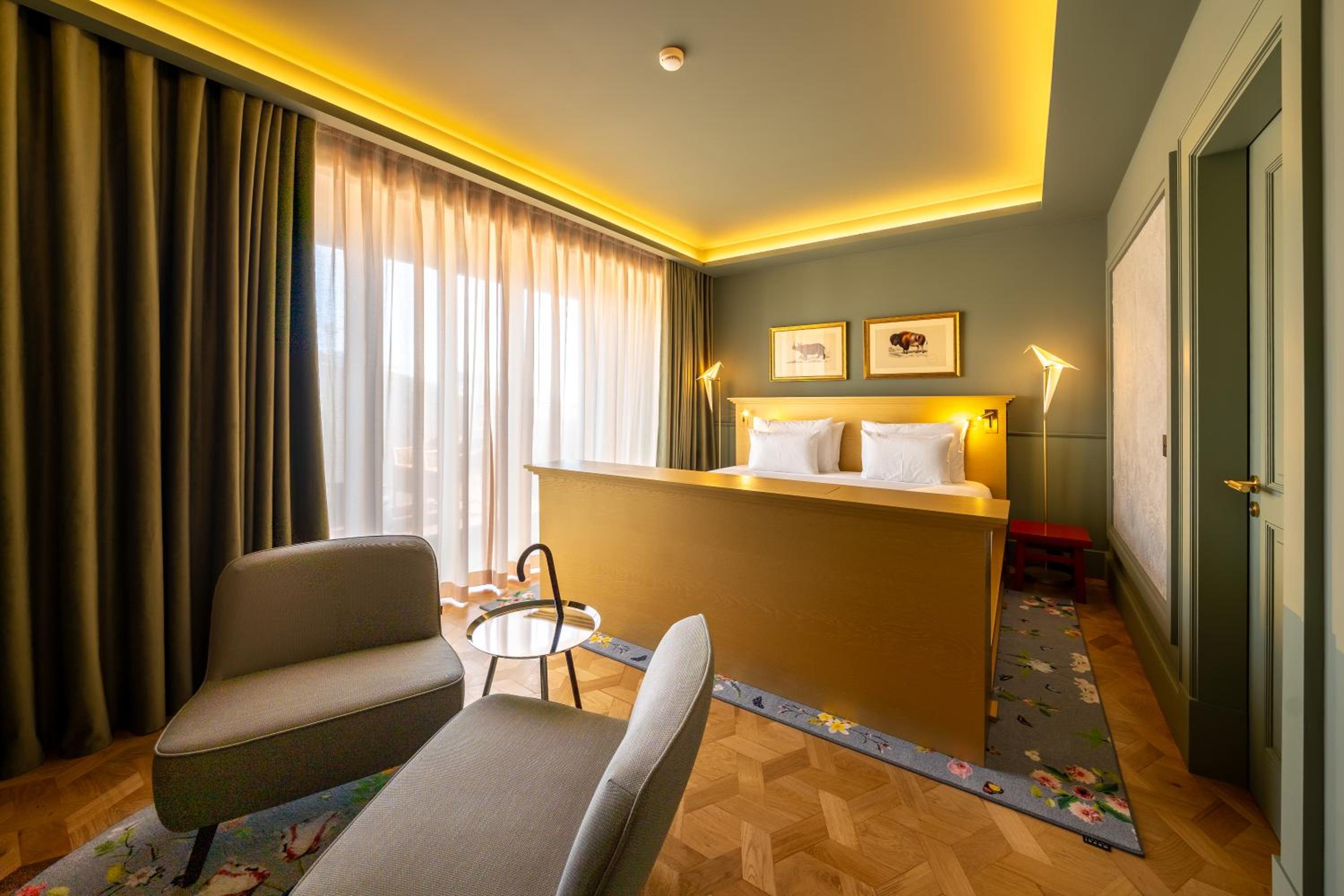 Junior Suite with Terrace - Photo 4