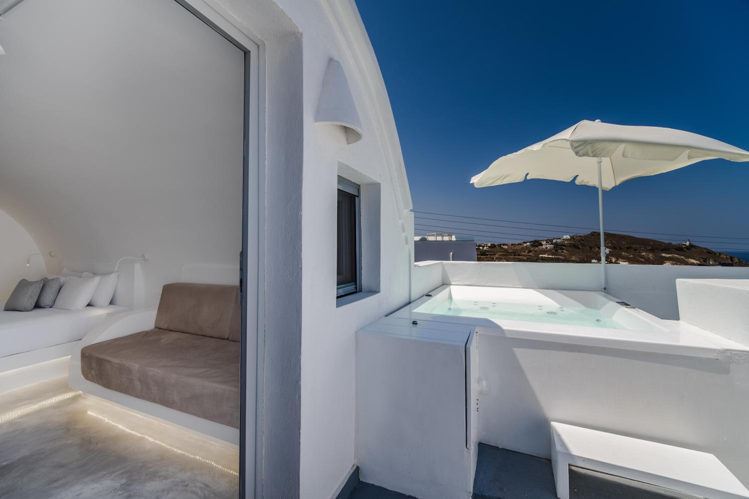 Dome Suite with Hot Tub  - Photo 4