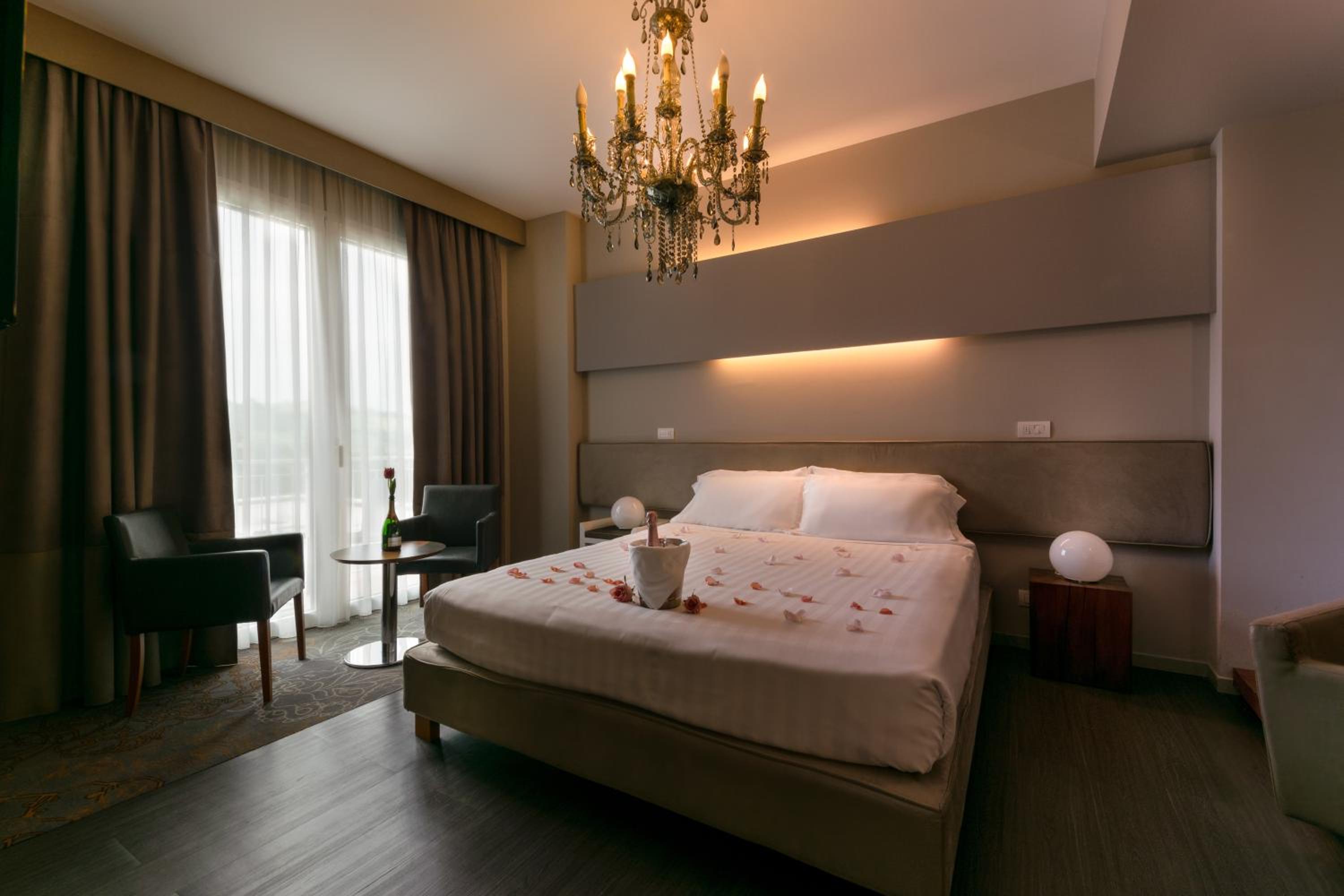 Suite Almond - Photo 3