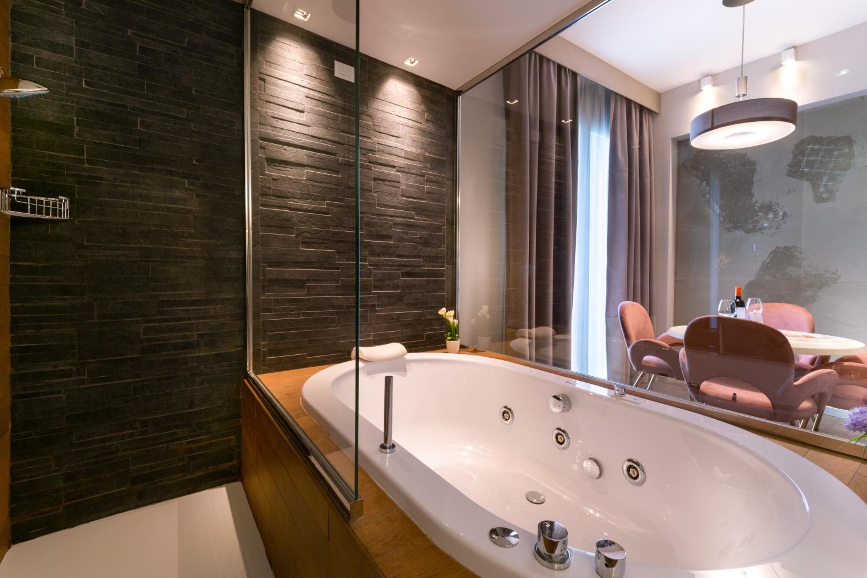 Suite Almond - Photo 8