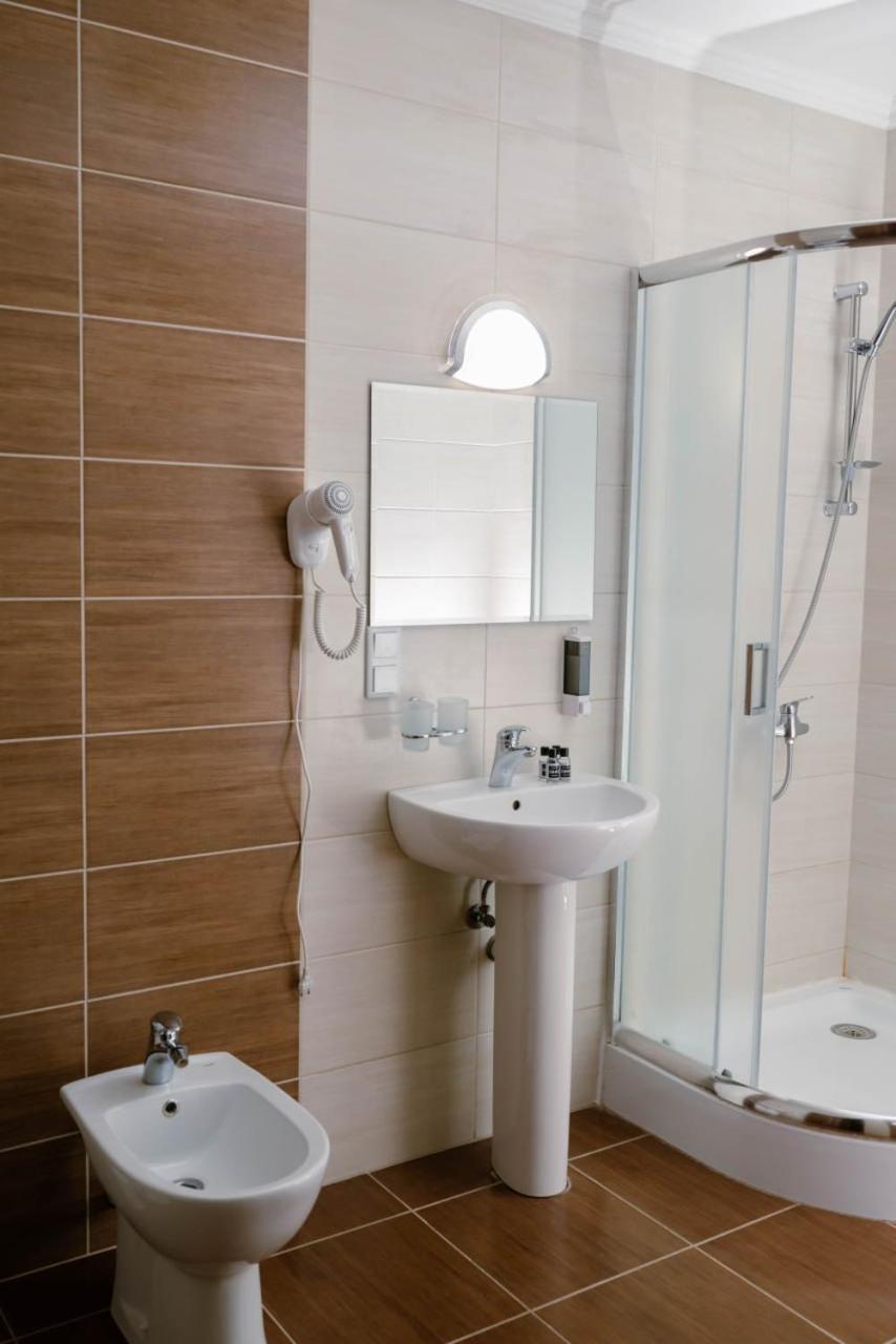 Family Room with Shower