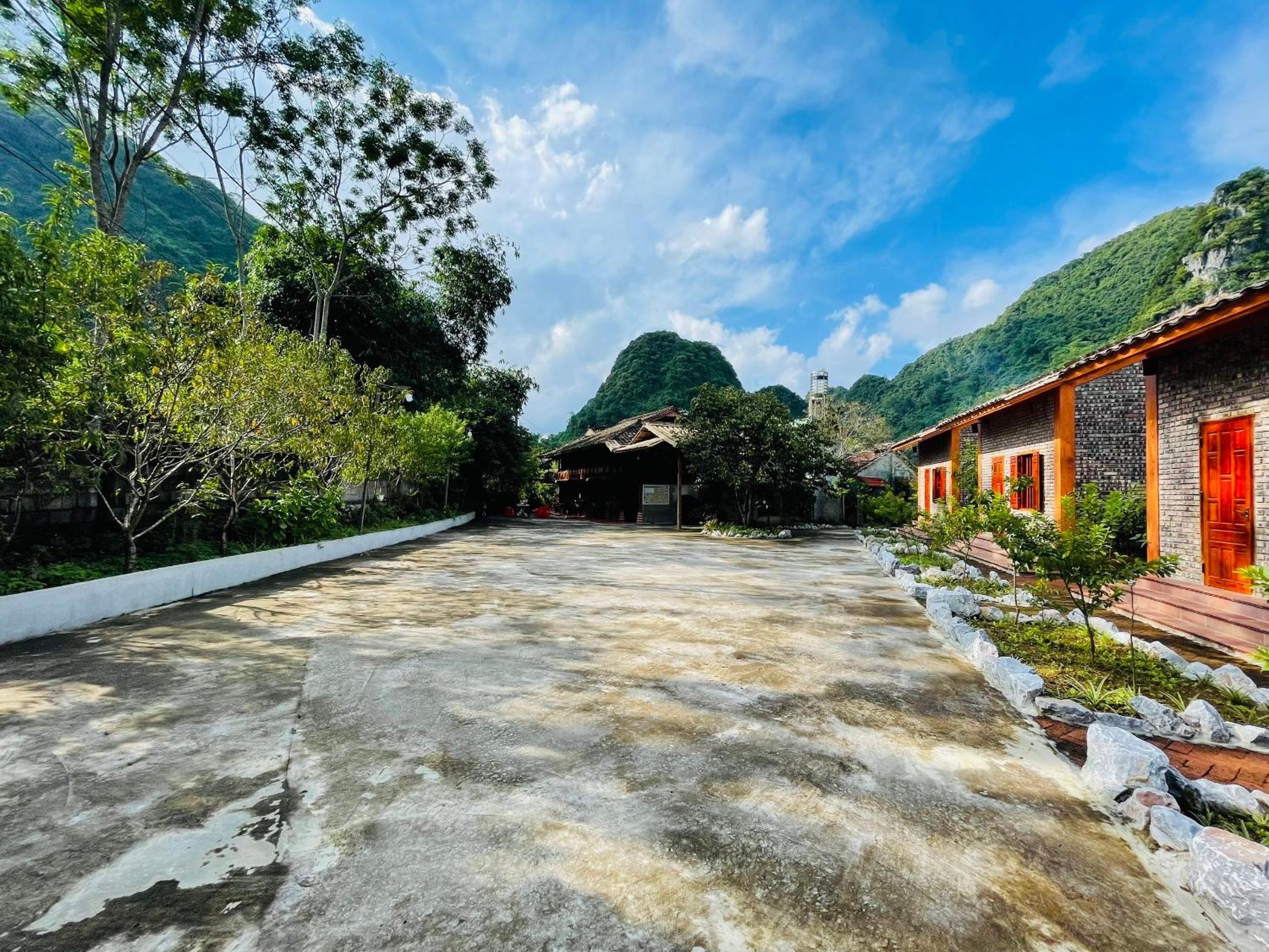 Bungalow with Garden View photo 1