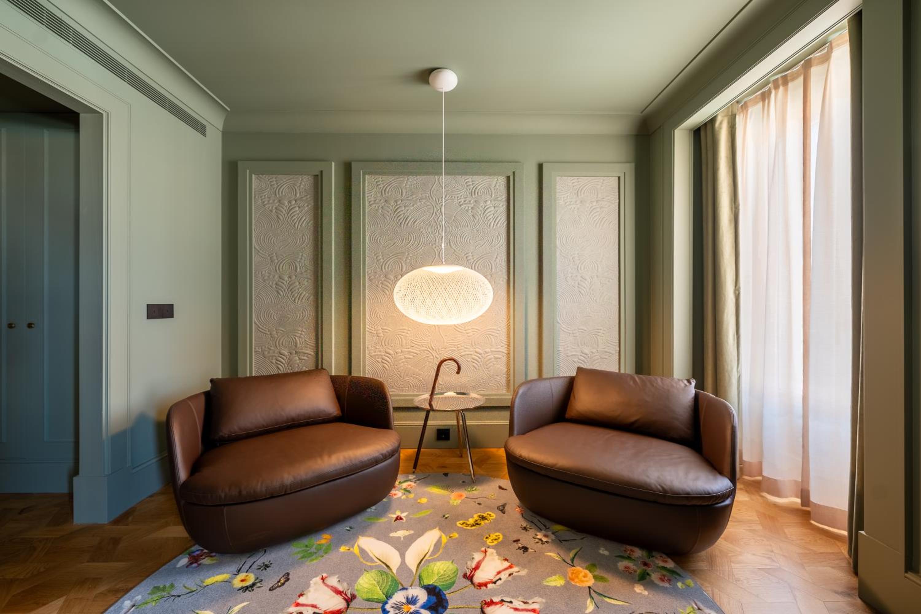 Suite with Balcony - Photo 4