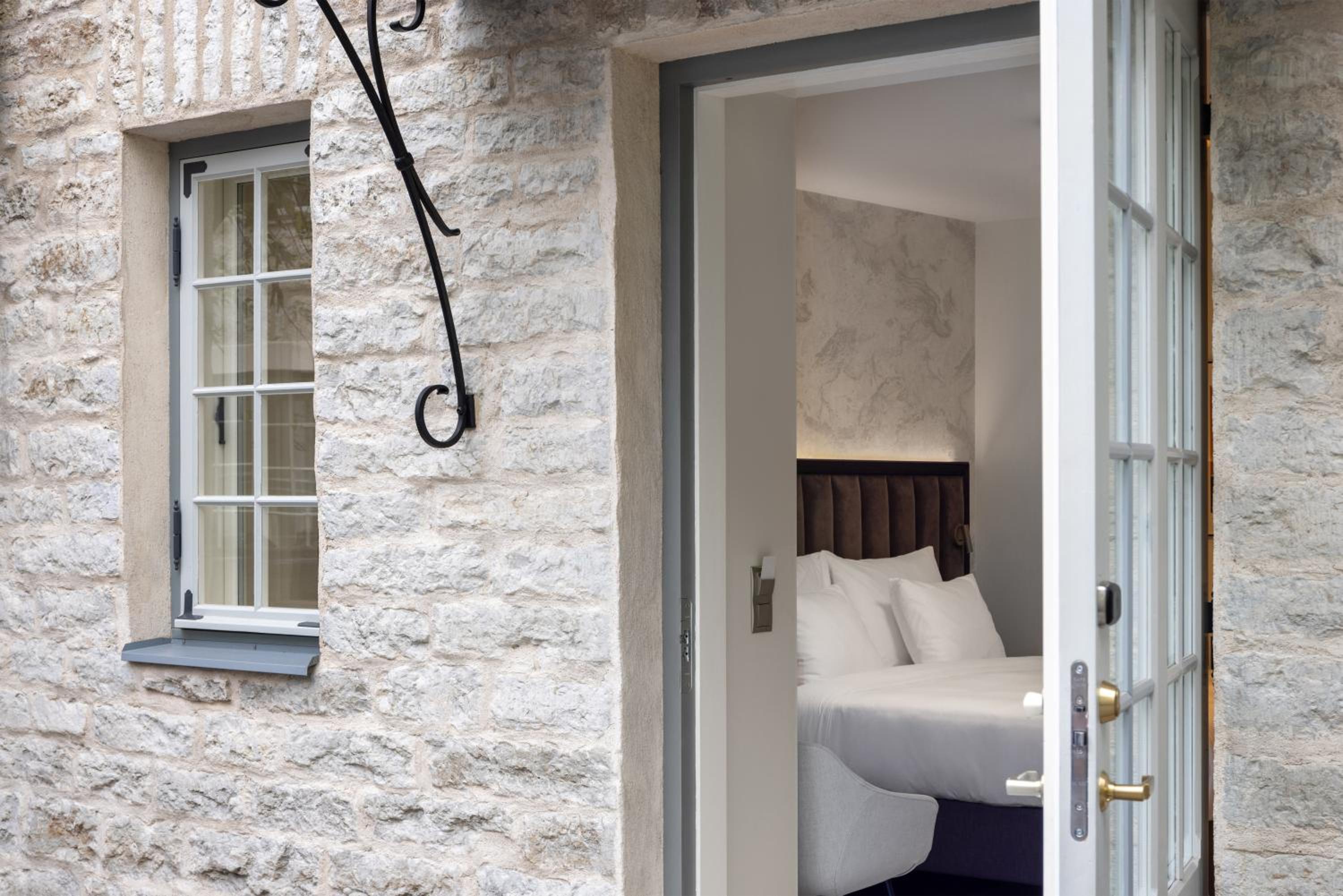 Courtyard/Garden Double Room - Photo 1