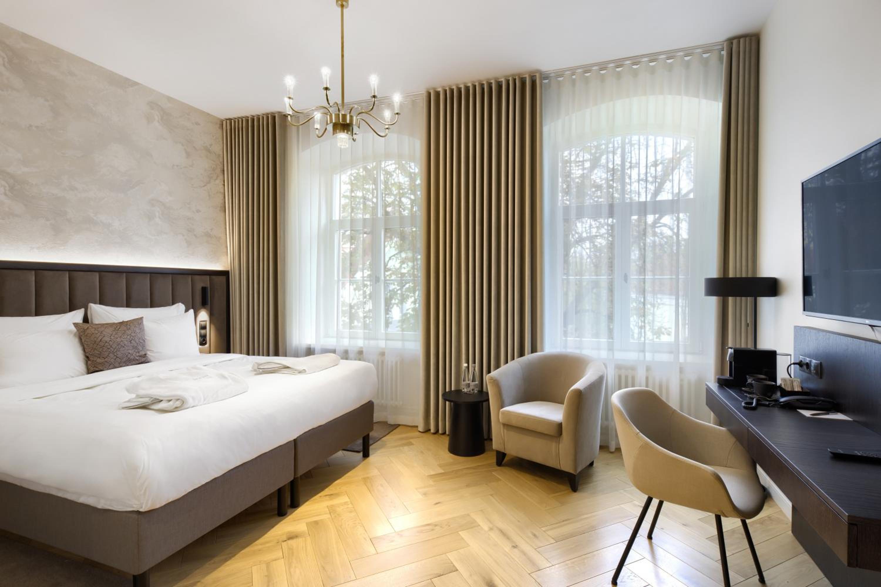 Deluxe Double Room - Photo 1