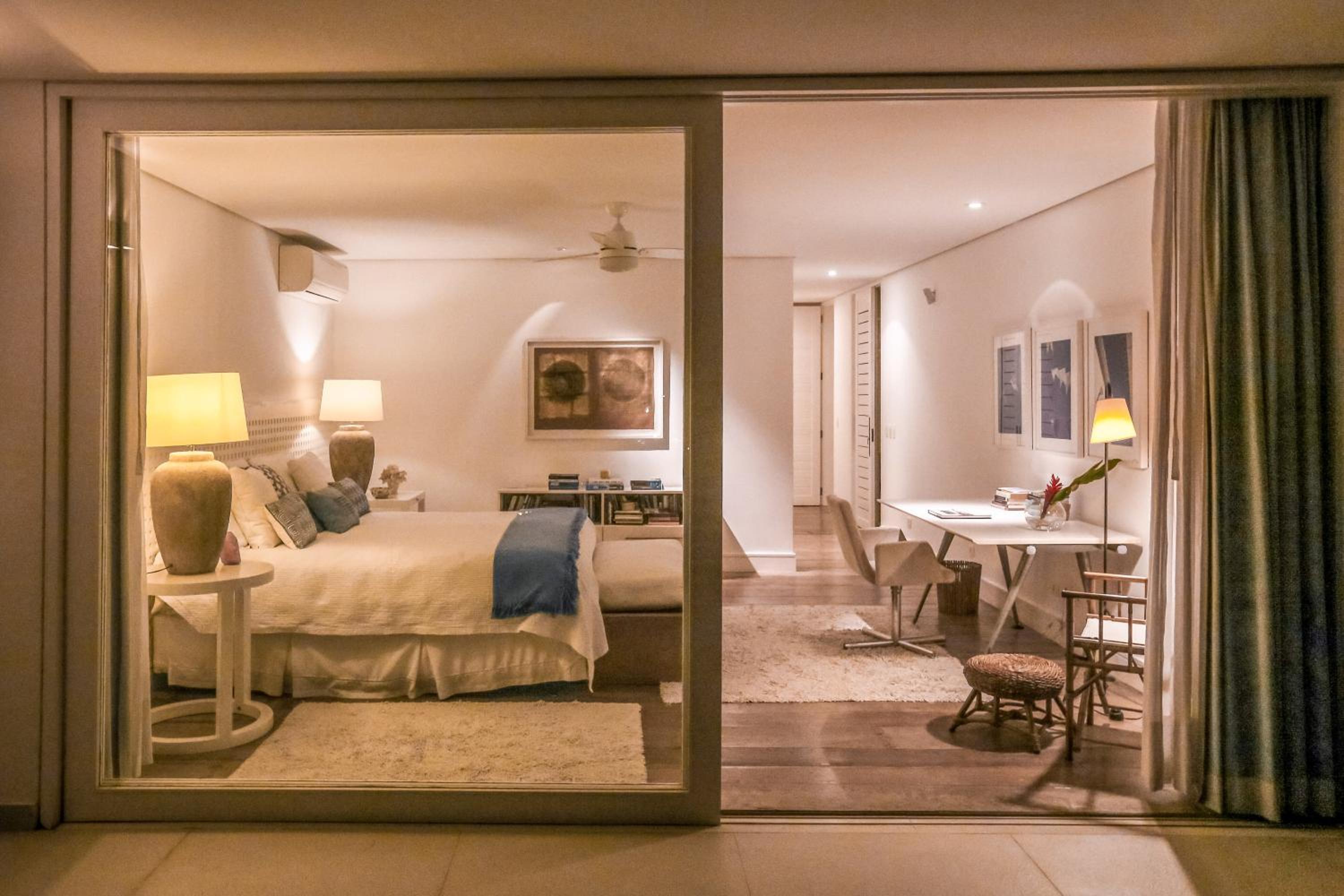 King Suite with Pool View - Photo 5