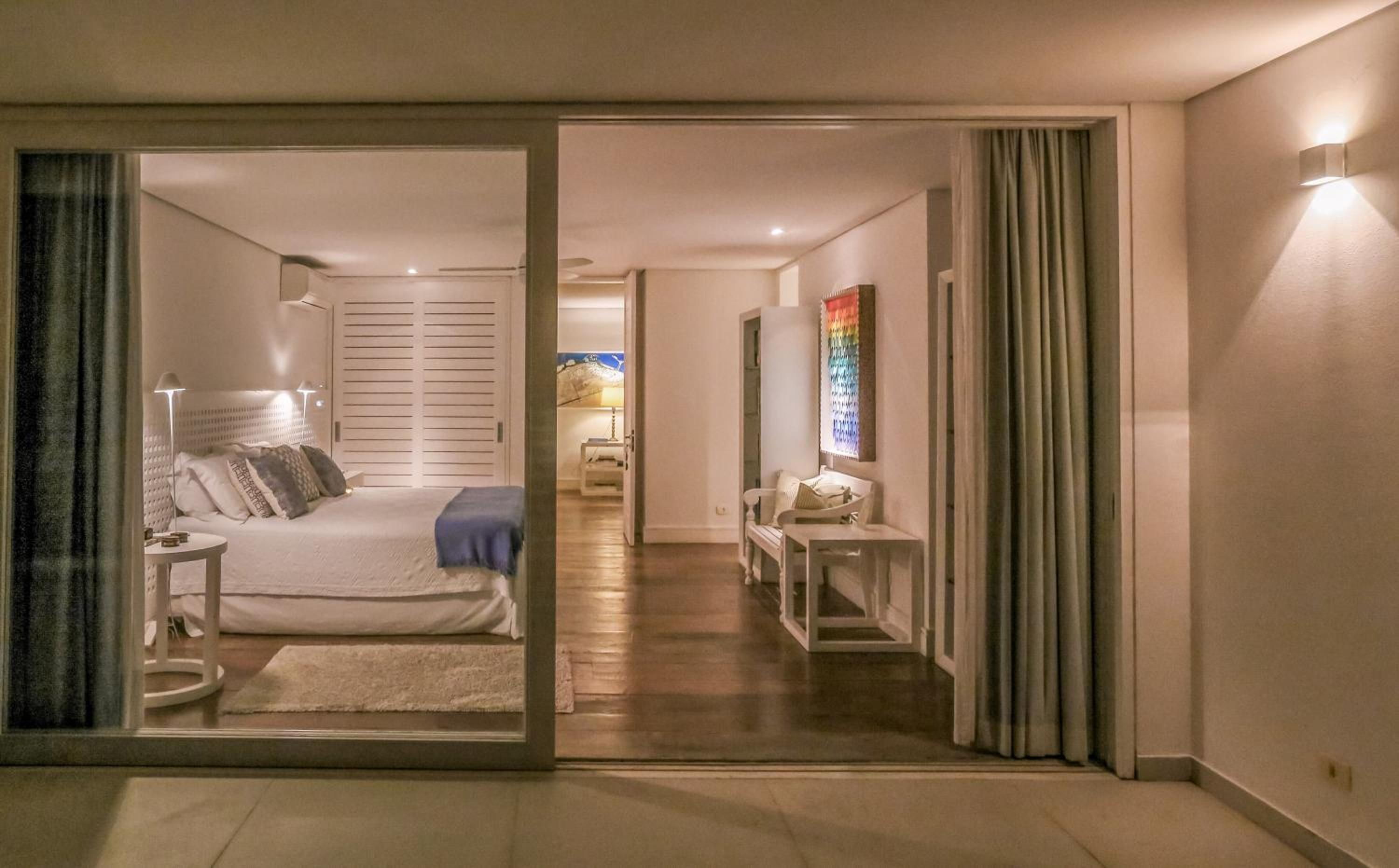 Suite with Mountain View - Photo 9