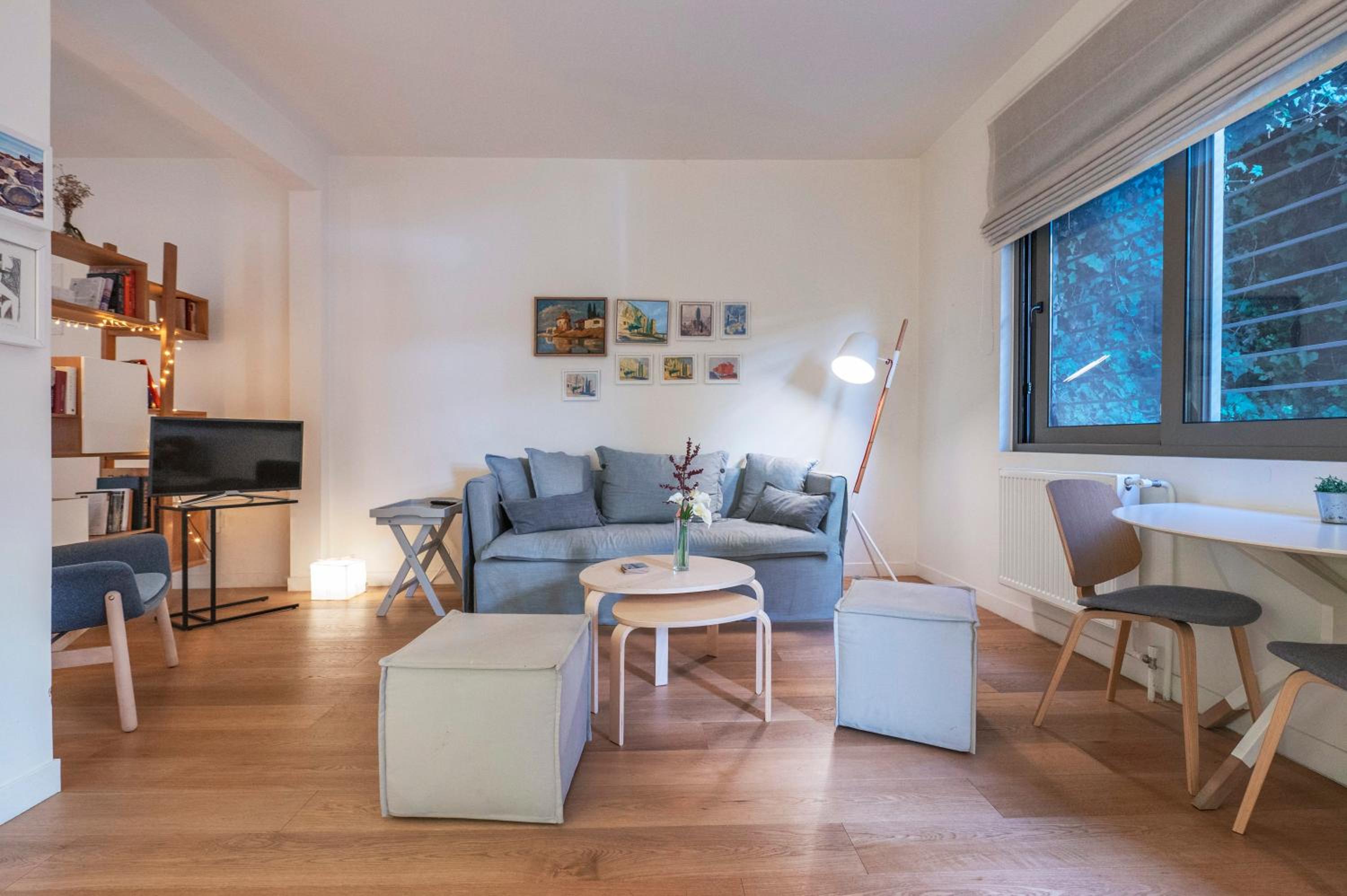 One-Bedroom Apartment