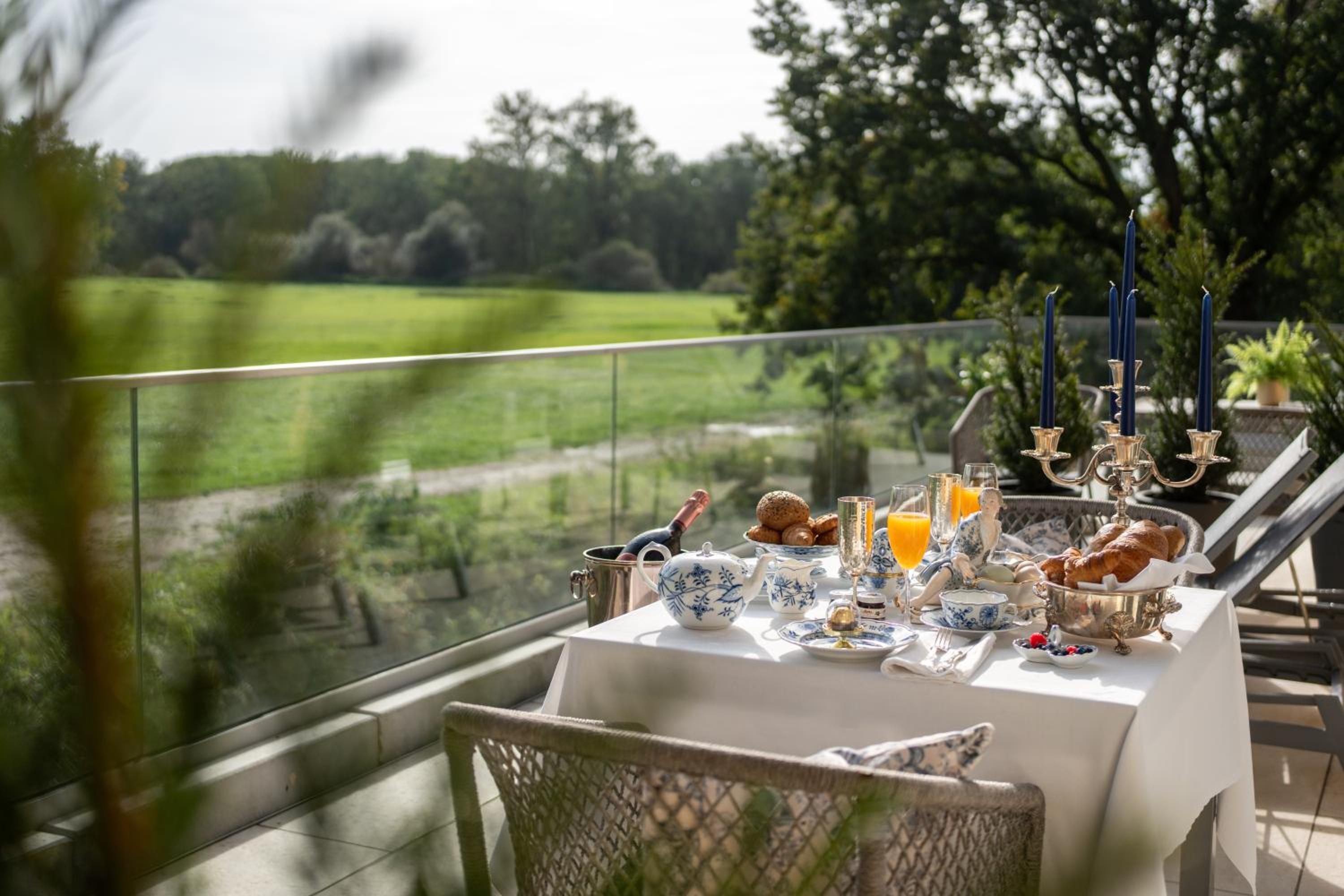 Doppelzimmer mit Balkon