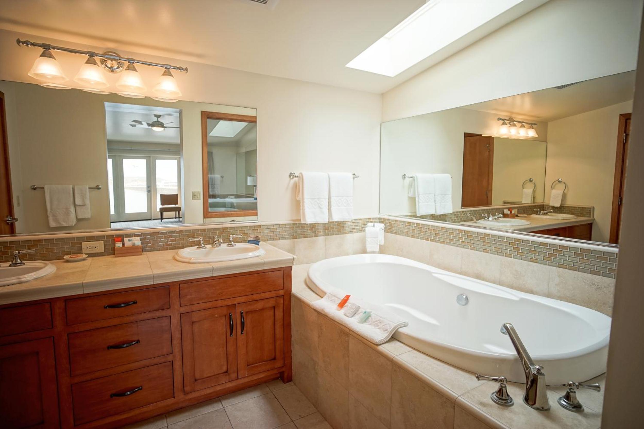 Luxury King Spa photo 2