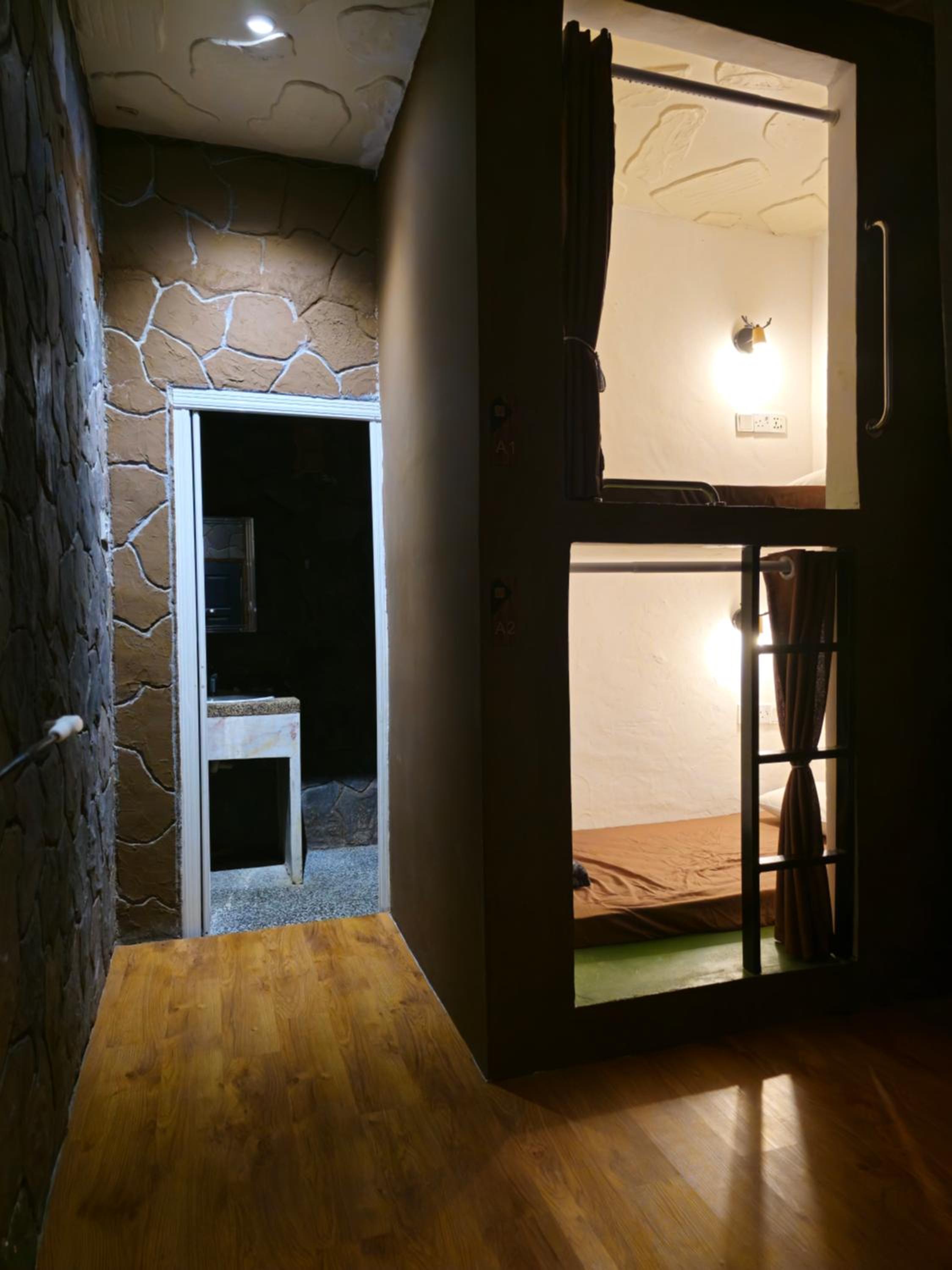 Low Density Dormitory with shared bathroom + 1 Free Laundry (3 Nights stay)
