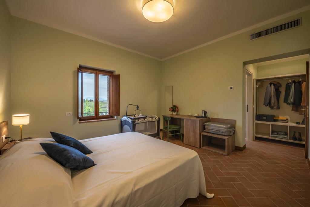 Triple Room with Garden View photo 1