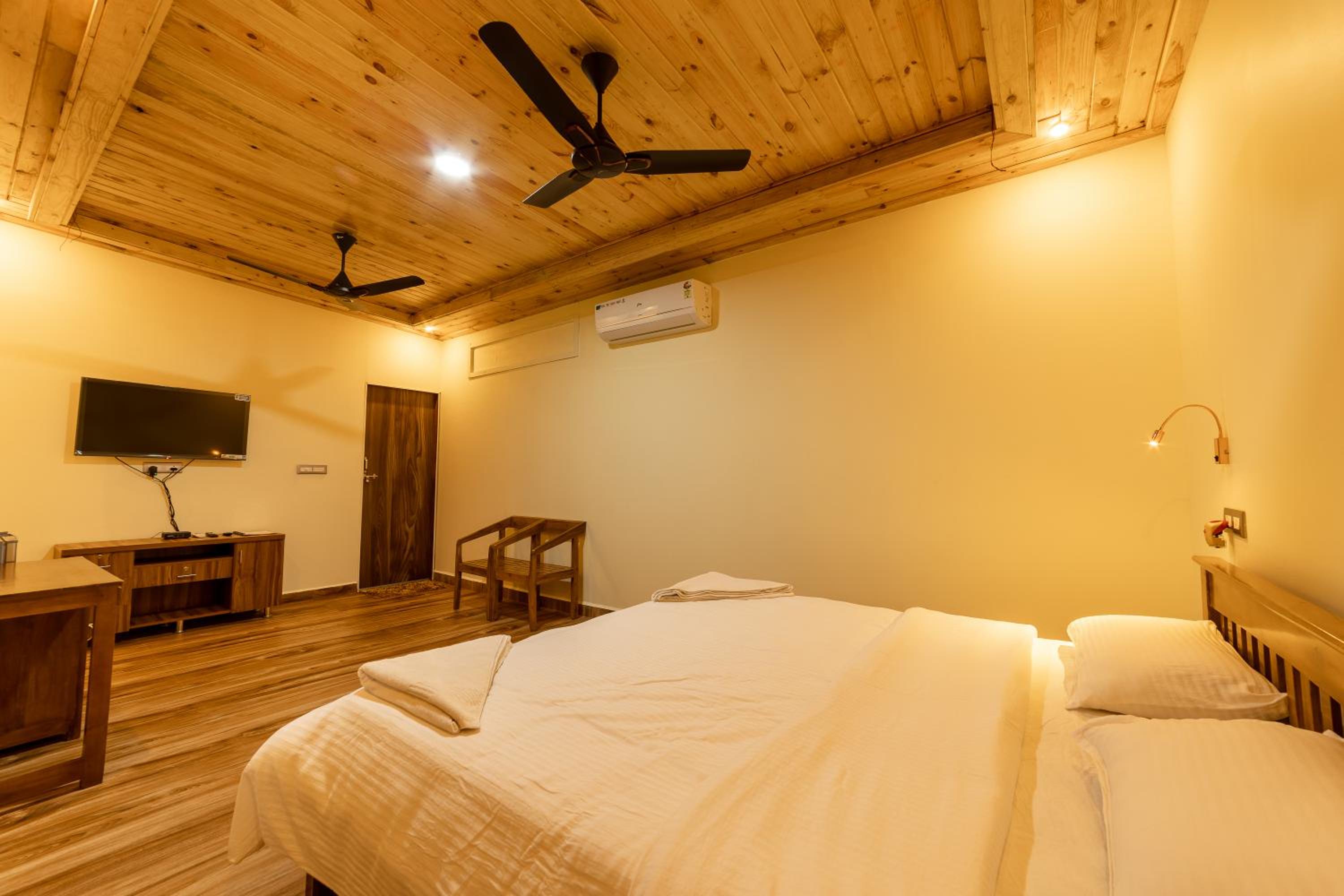 King Room with Garden View - 15% Discount of F&B