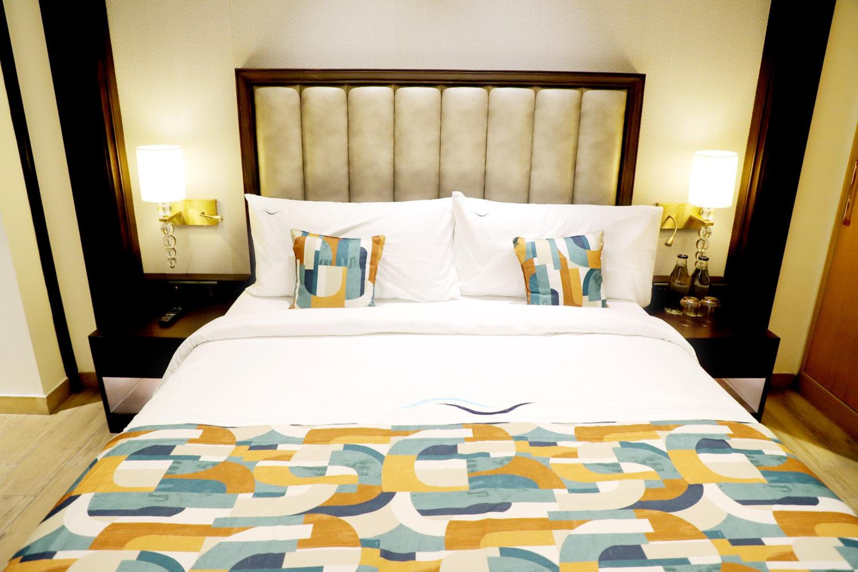 Deluxe Room - Photo 1