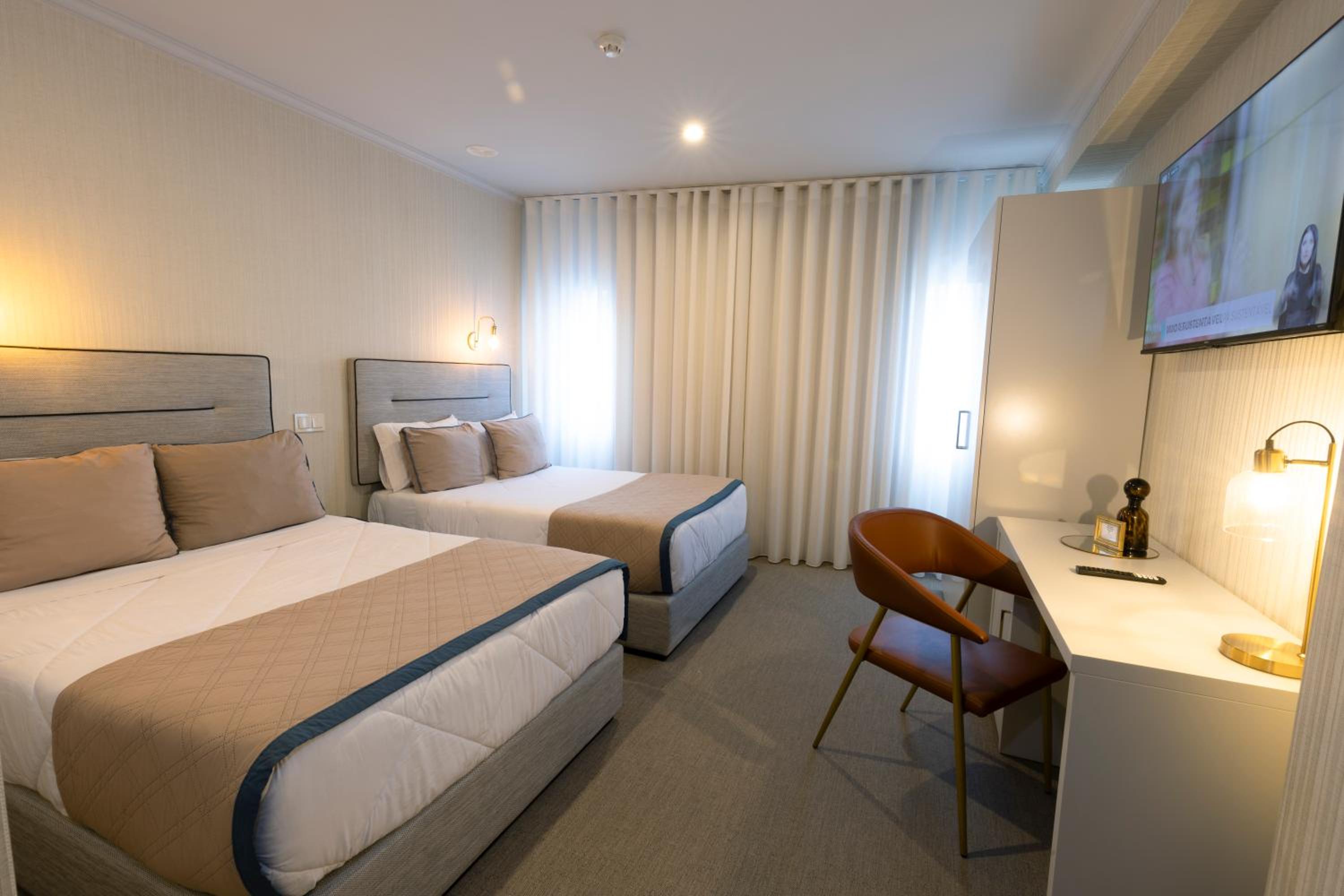 Quadruple Room - Photo 4