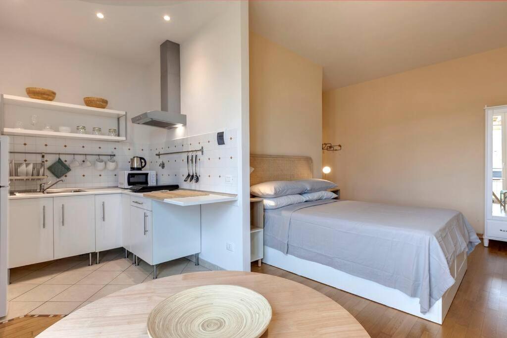 One-Bedroom Apartment photo 3