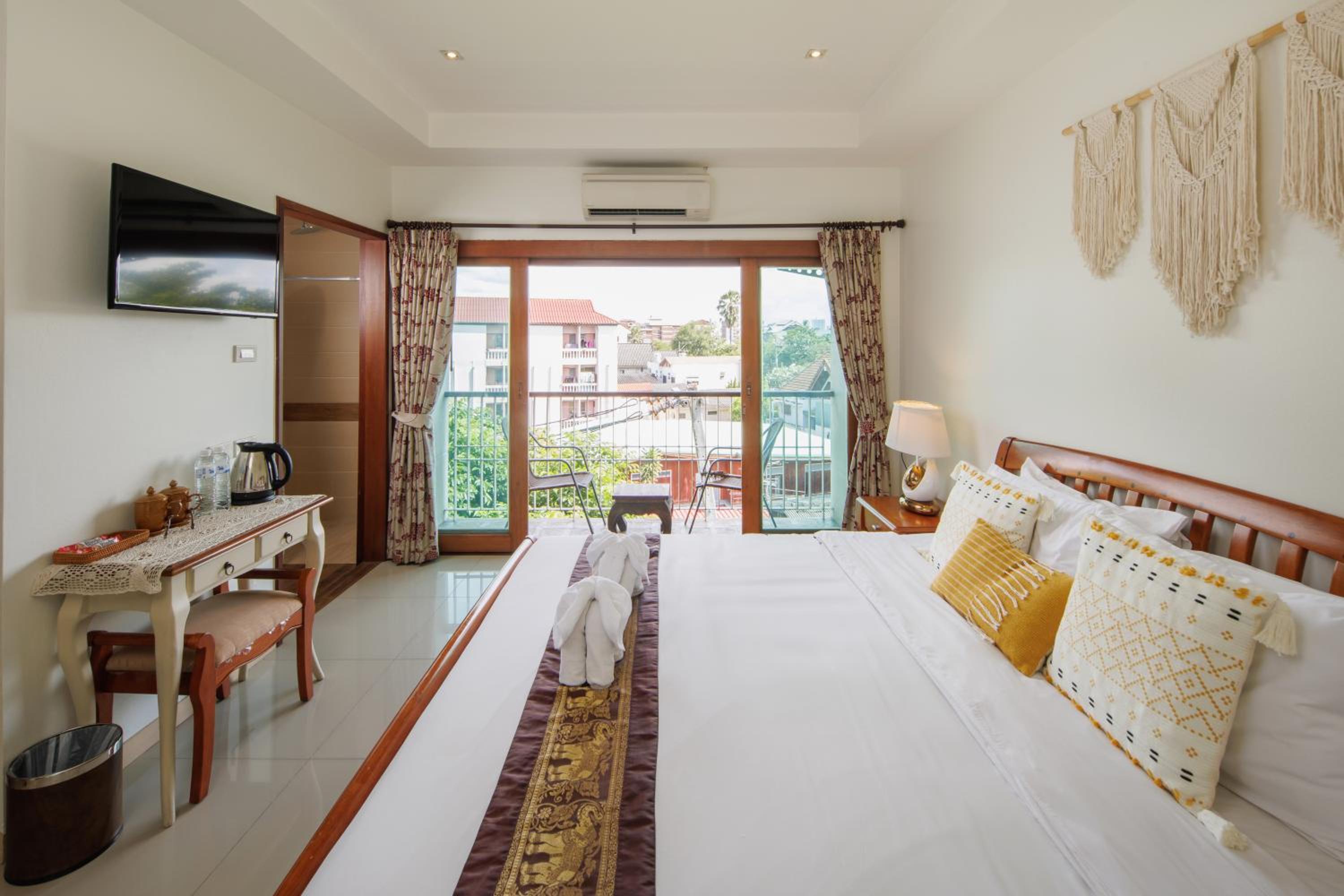 King Room with Balcony