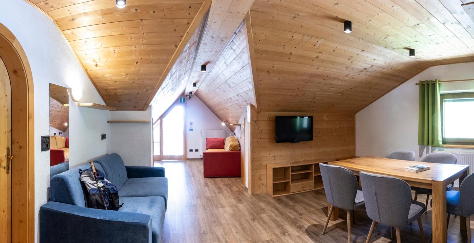 Apartment with Mountain View - Photo 1