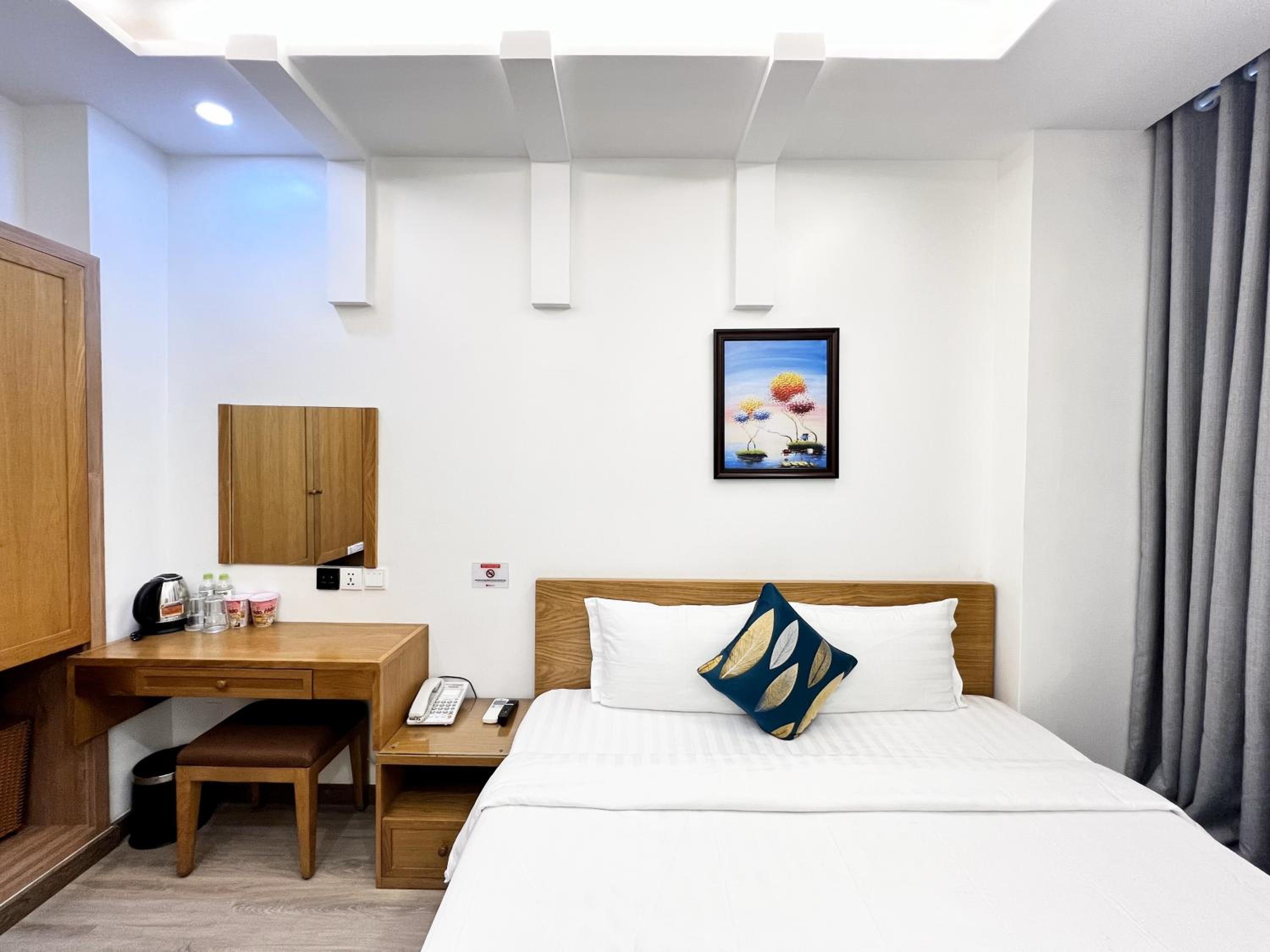 Deluxe Double Room - Photo 11
