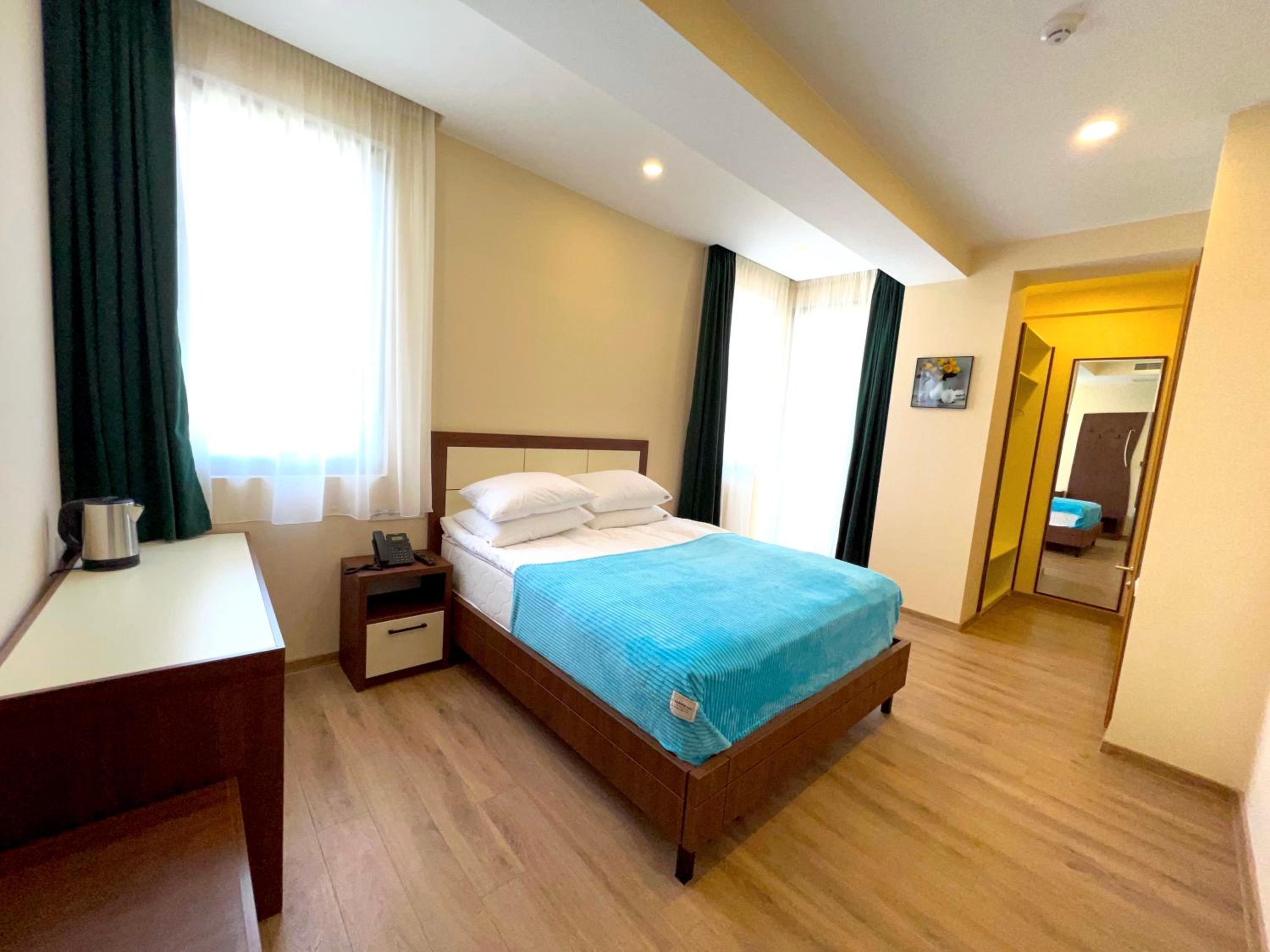 King Room - Disability Access - Photo 1