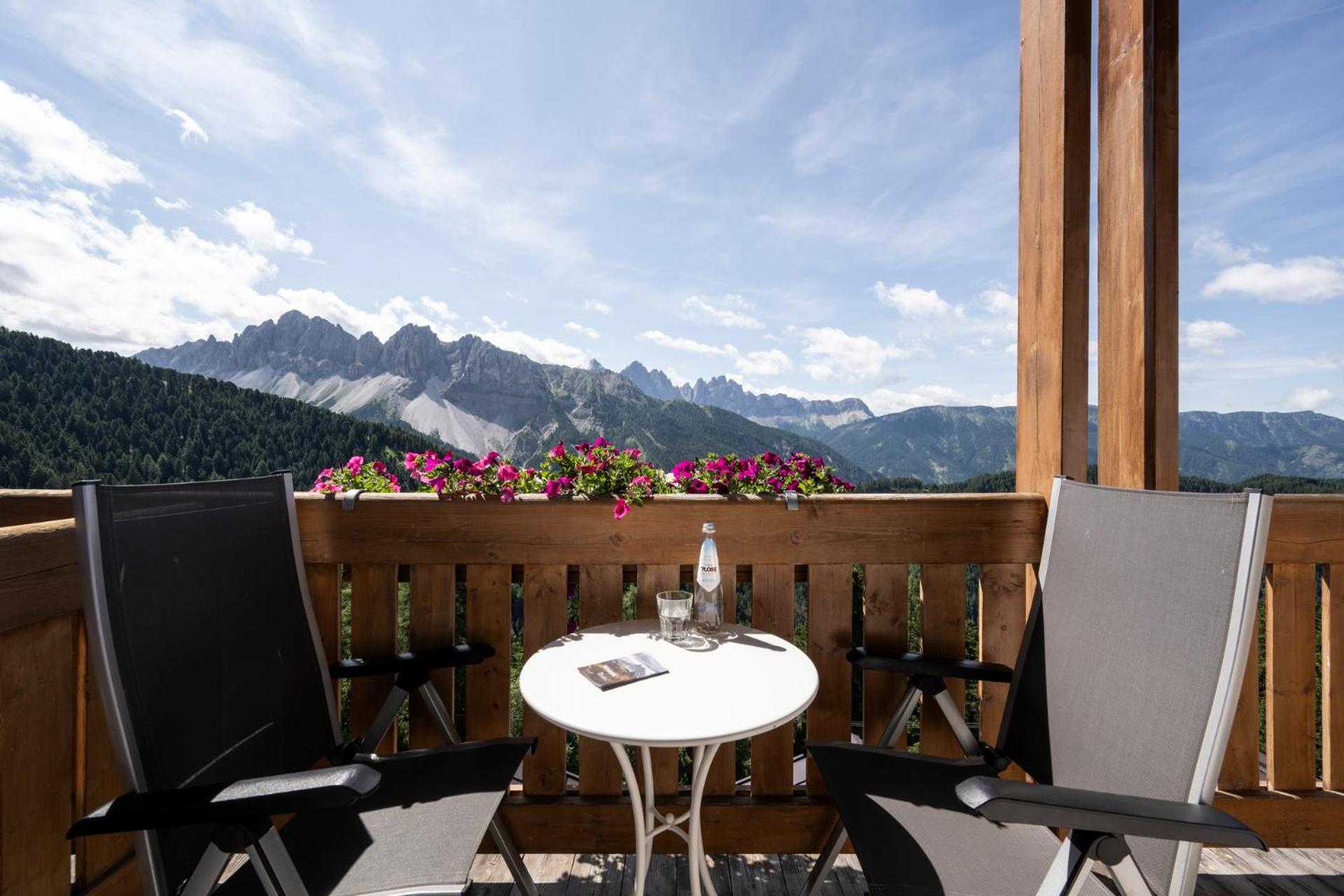 Double Room with Balcony - Photo 2