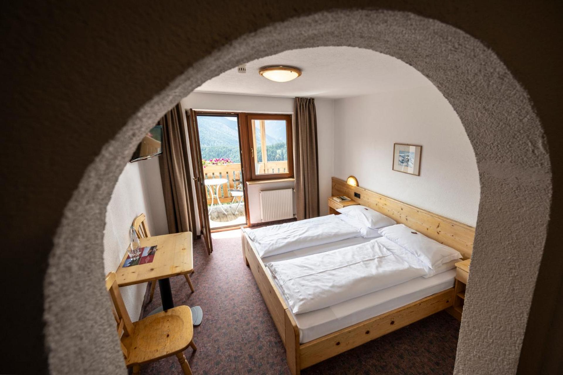 Double Room with Balcony - Photo 5