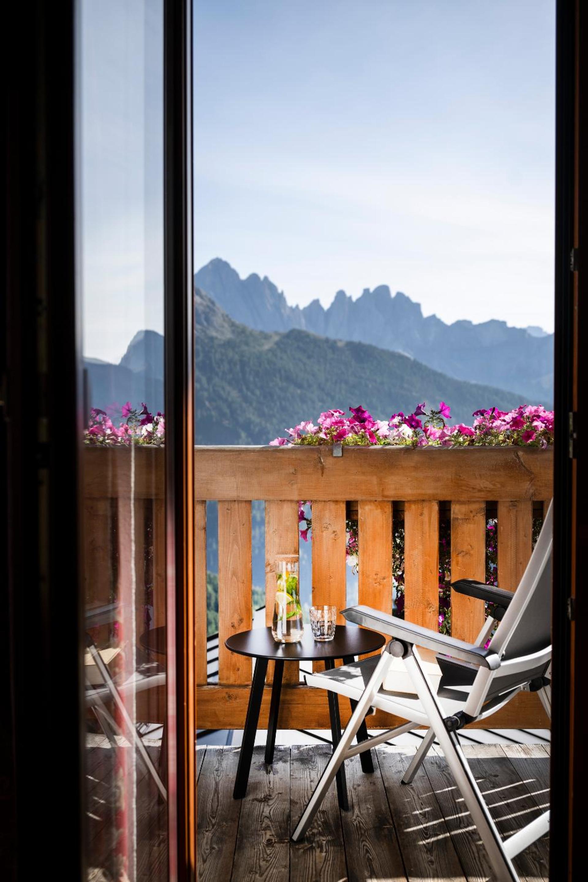 Double Room with Balcony - Photo 6