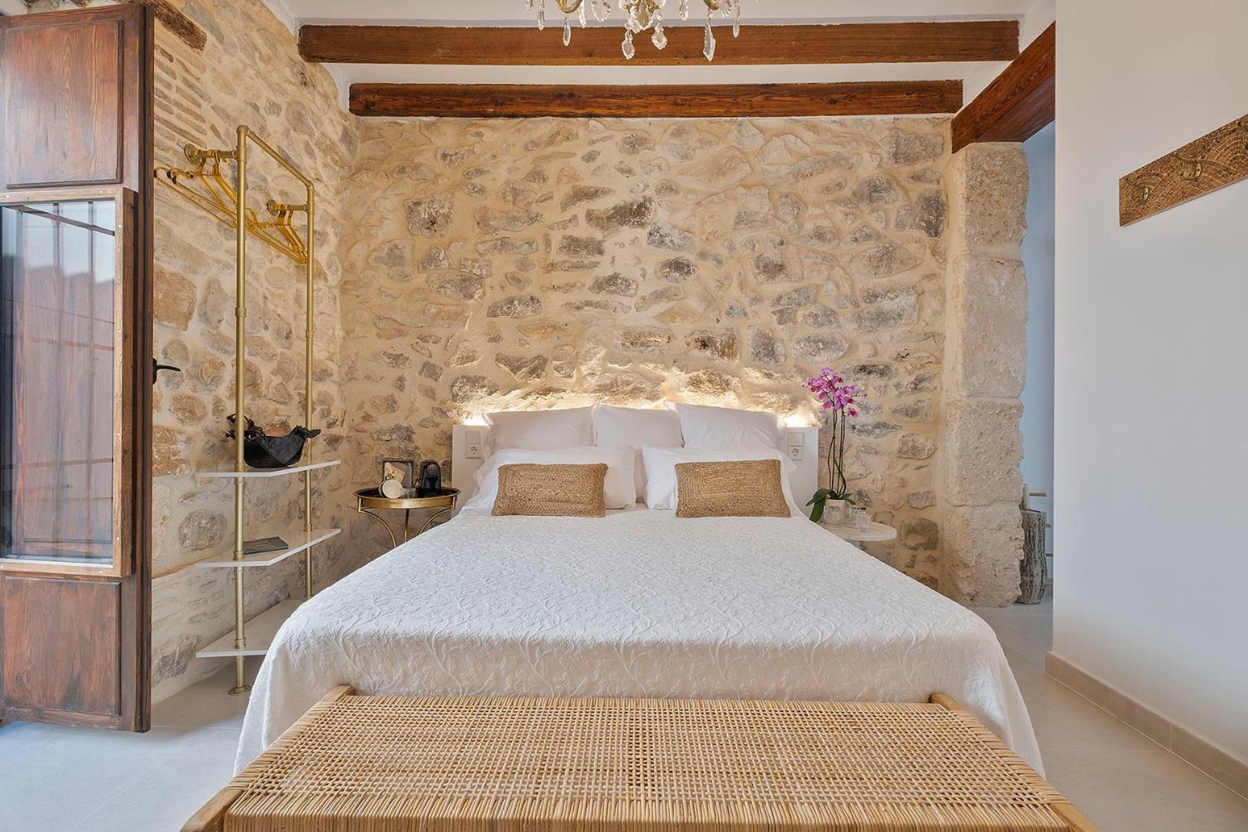 Double Room - Photo 15